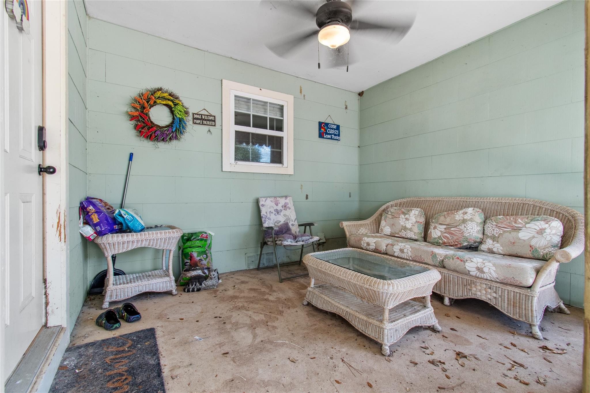 1004 Baumgarten St Property Photo 30
