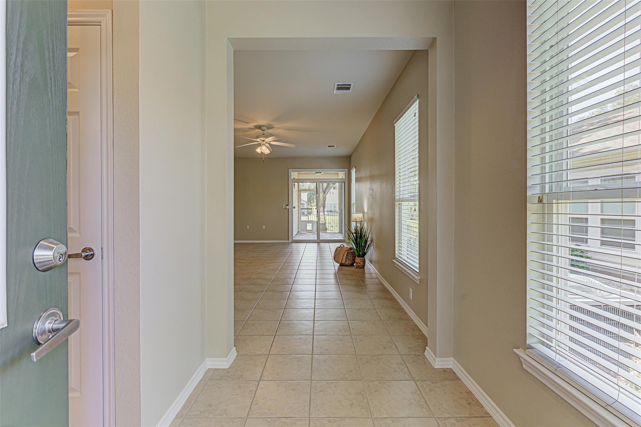 401 Bonham Loop Property Photo 6