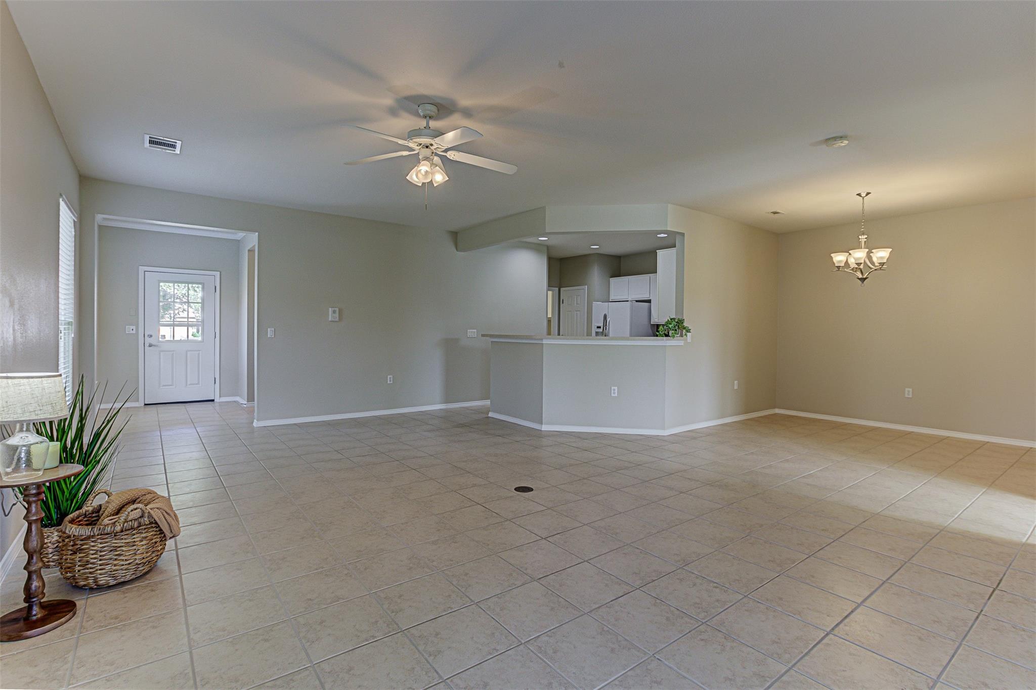 401 Bonham Loop Property Photo 11