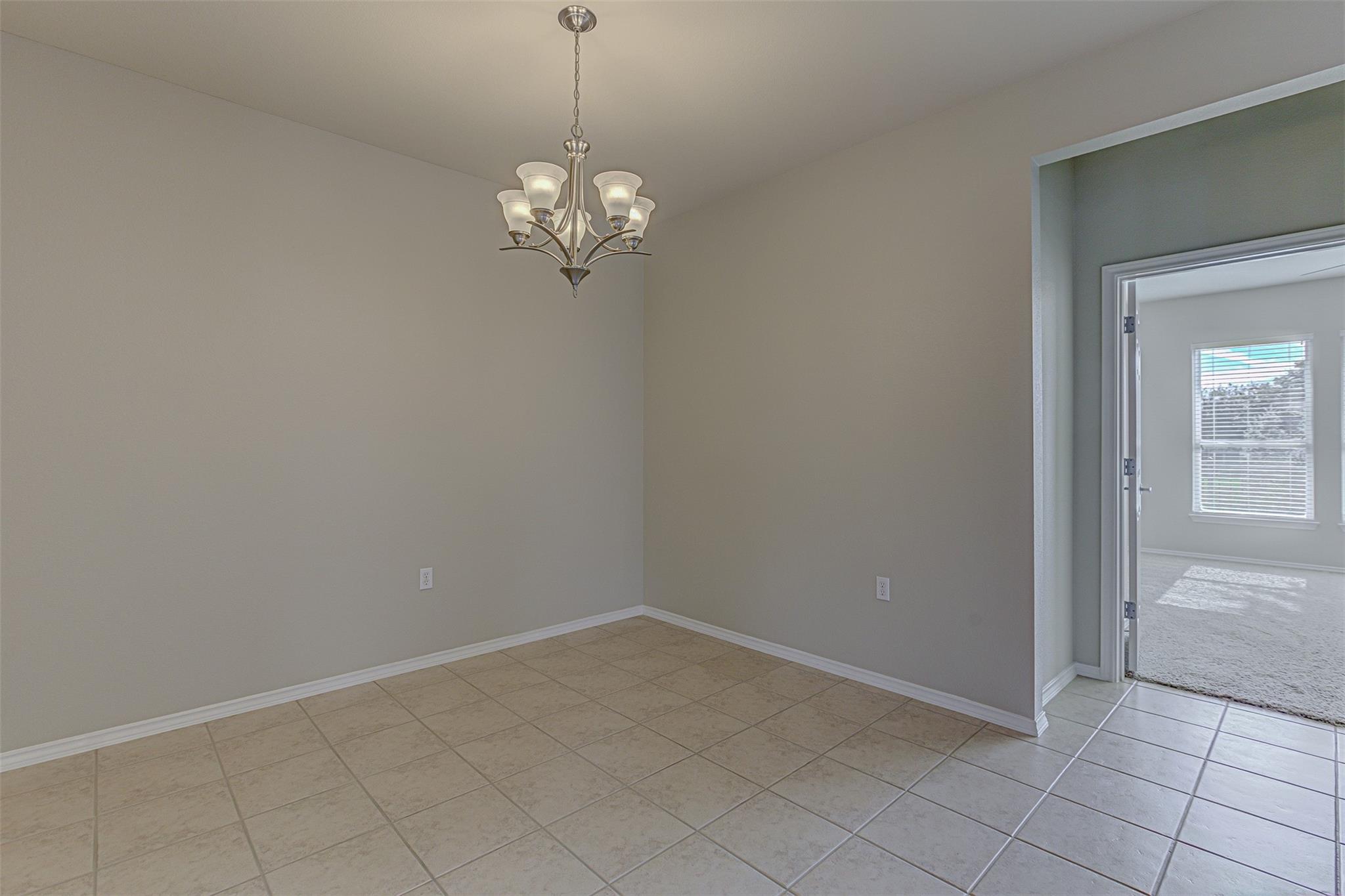 401 Bonham Loop Property Photo 21