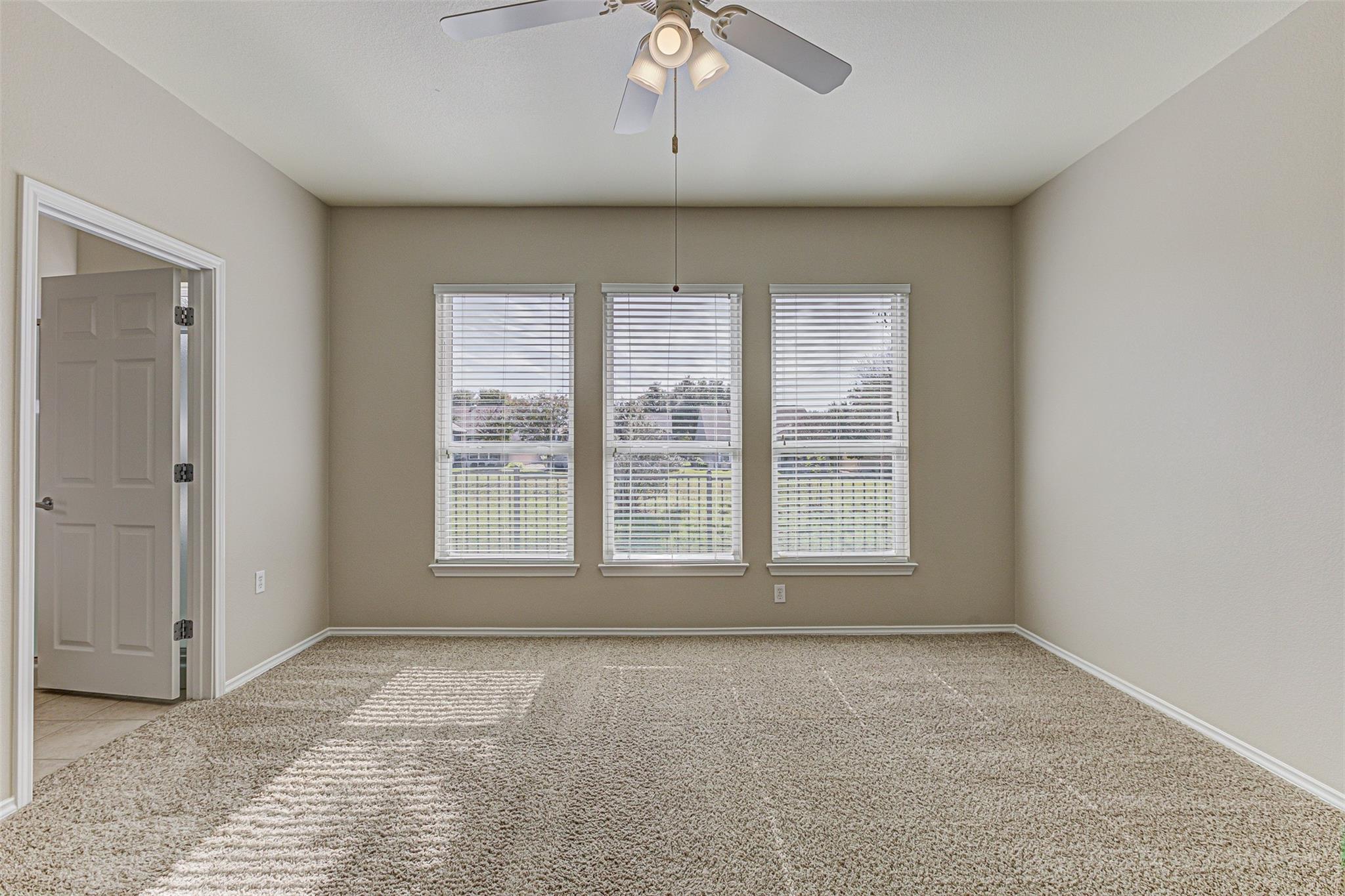 401 Bonham Loop Property Photo 22