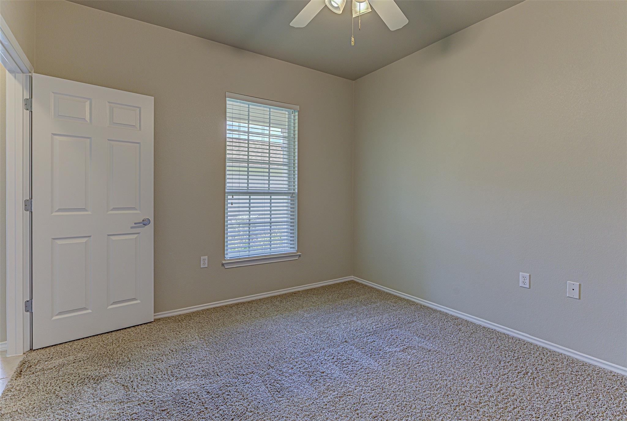 401 Bonham Loop Property Photo 29
