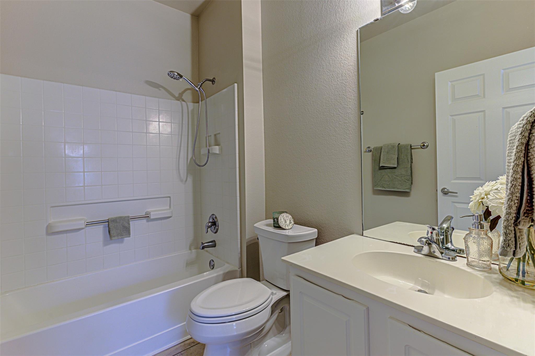 401 Bonham Loop Property Photo 31