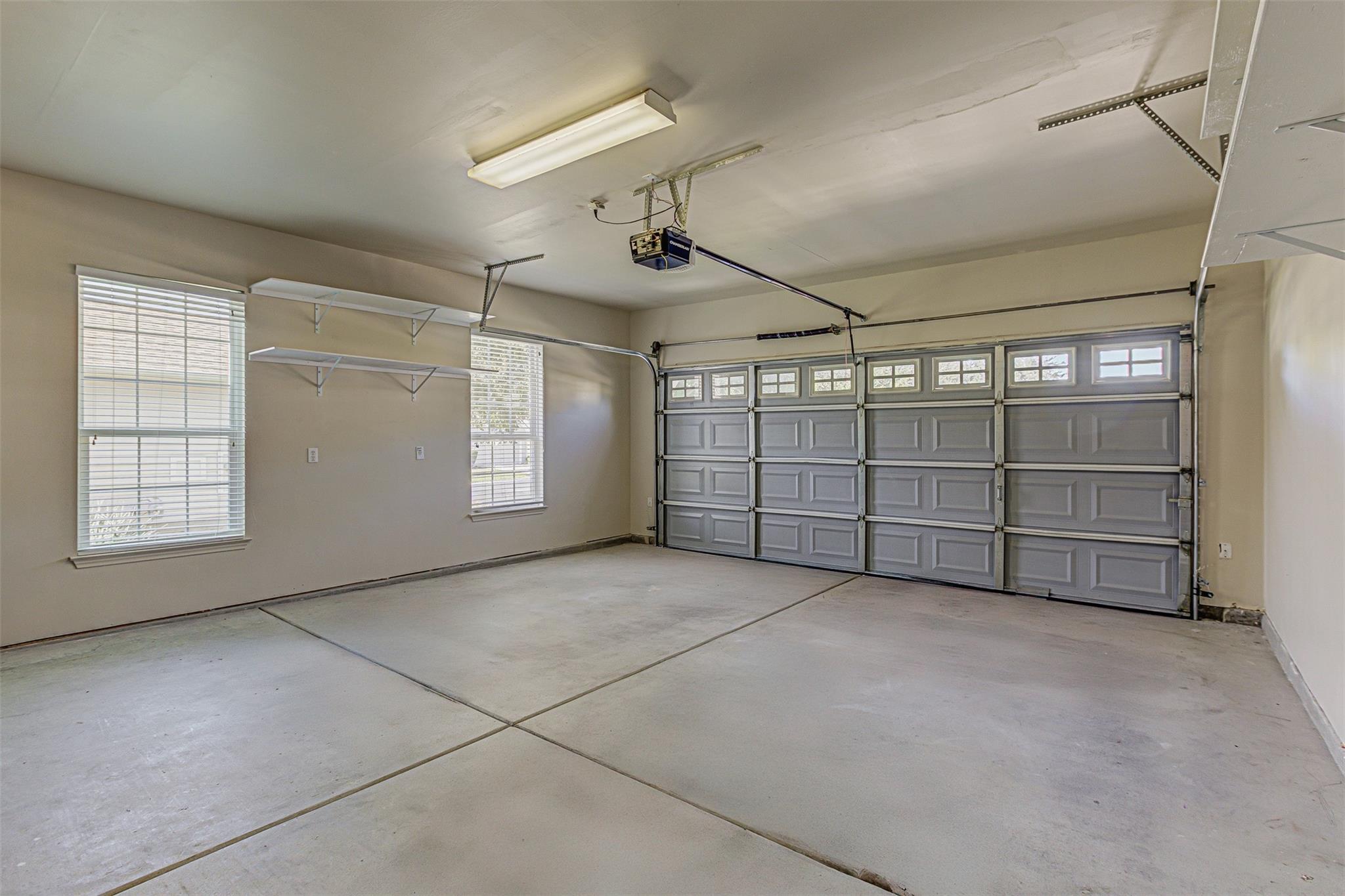 401 Bonham Loop Property Photo 33