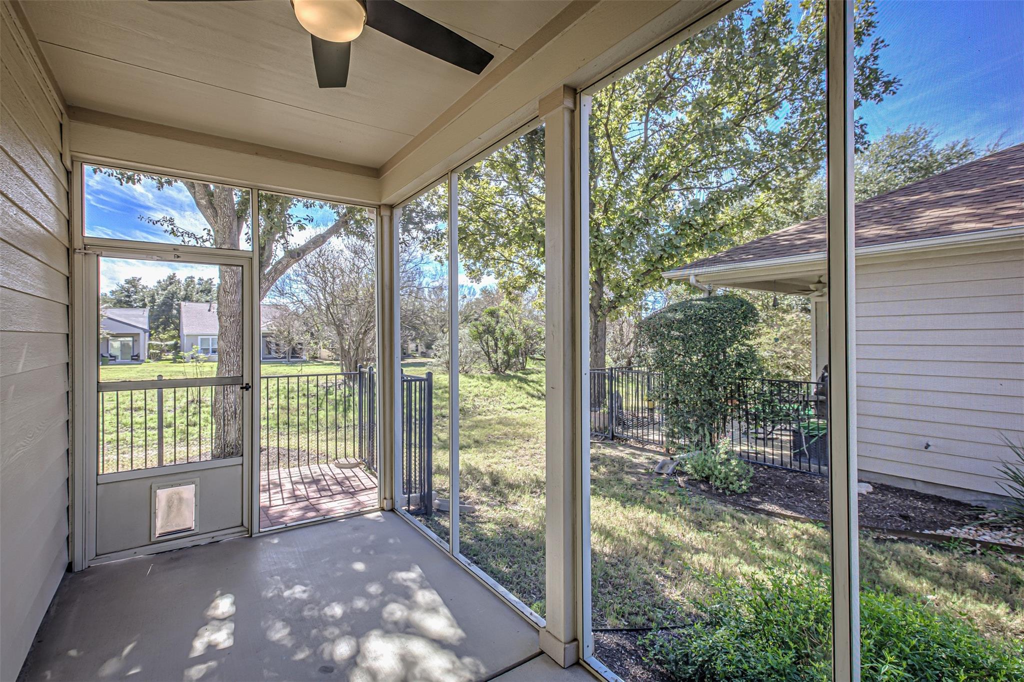 401 Bonham Loop Property Photo 35