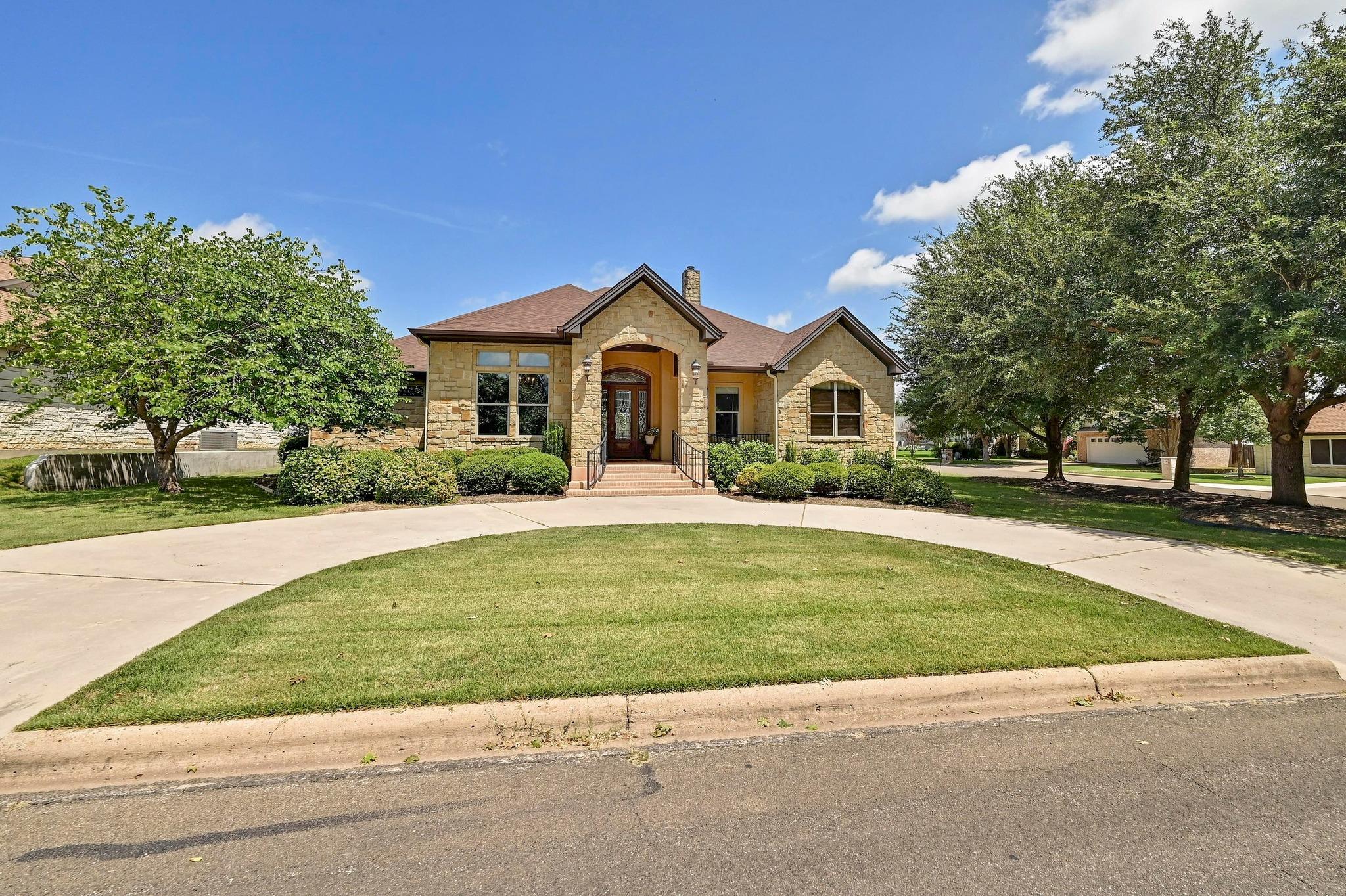 114 Preston Trl Property Photo 1