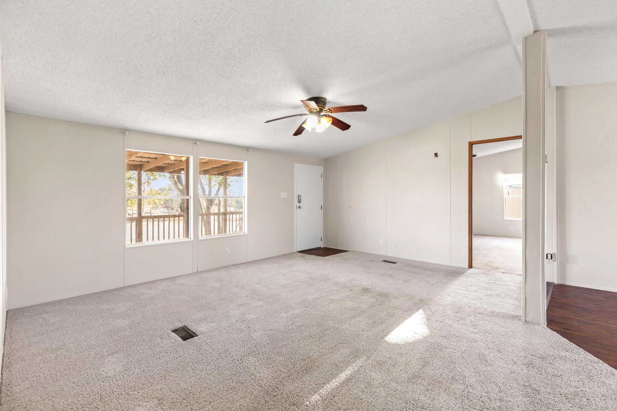 645 Old Luling Rd Property Photo 6