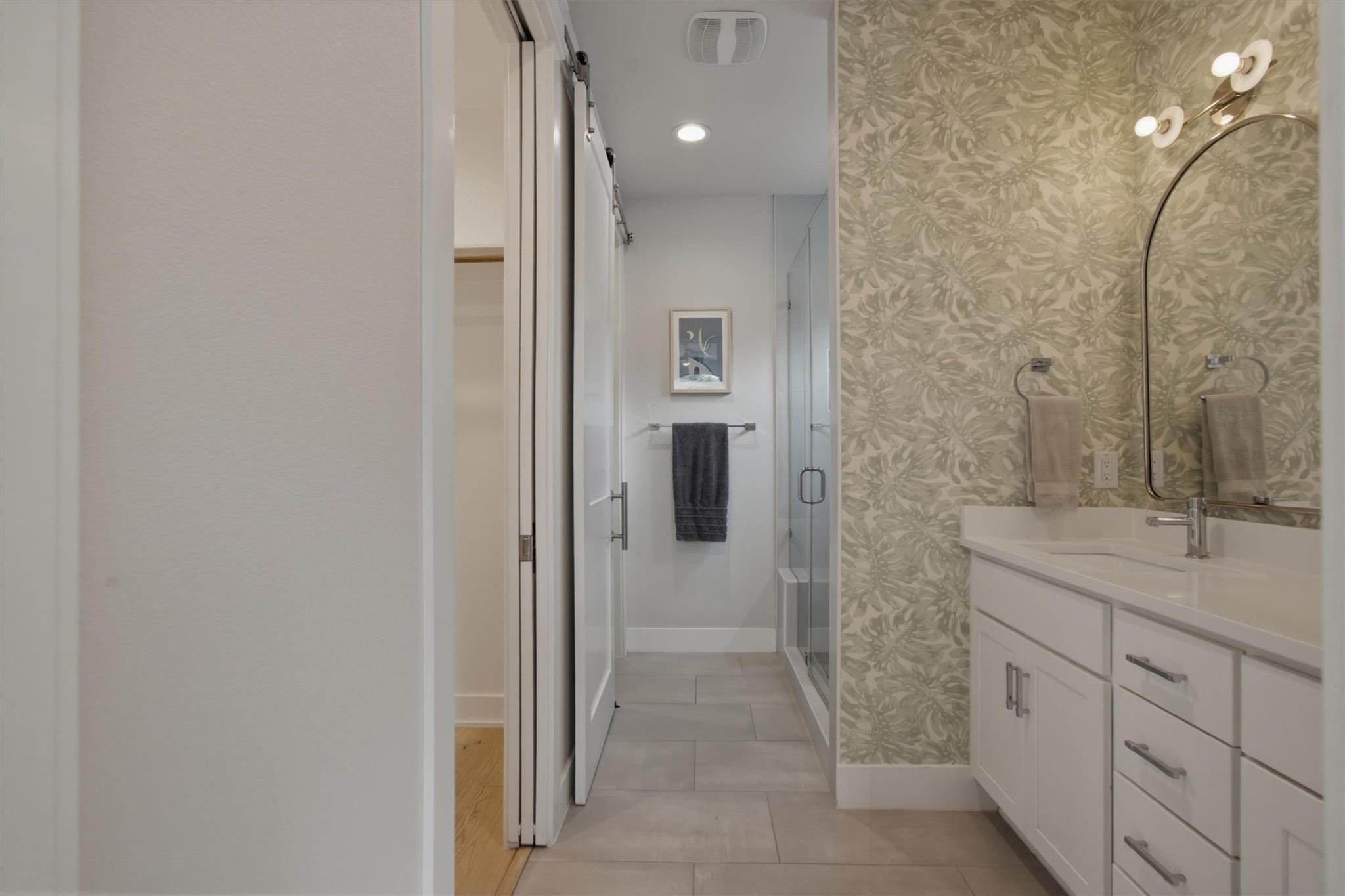 2710 Zaragosa A St Property Photo 15