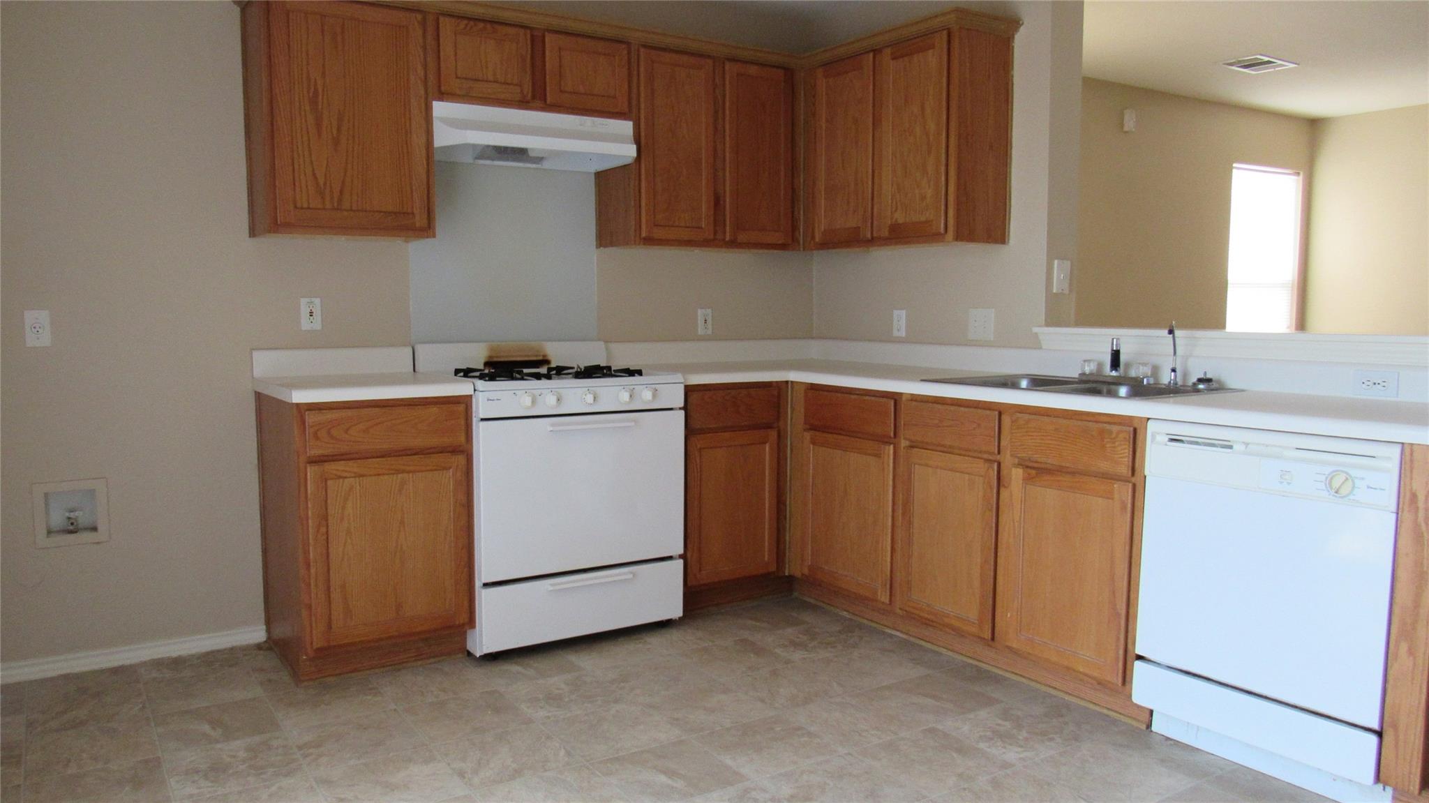 12318 Jamie Dr Property Photo 3