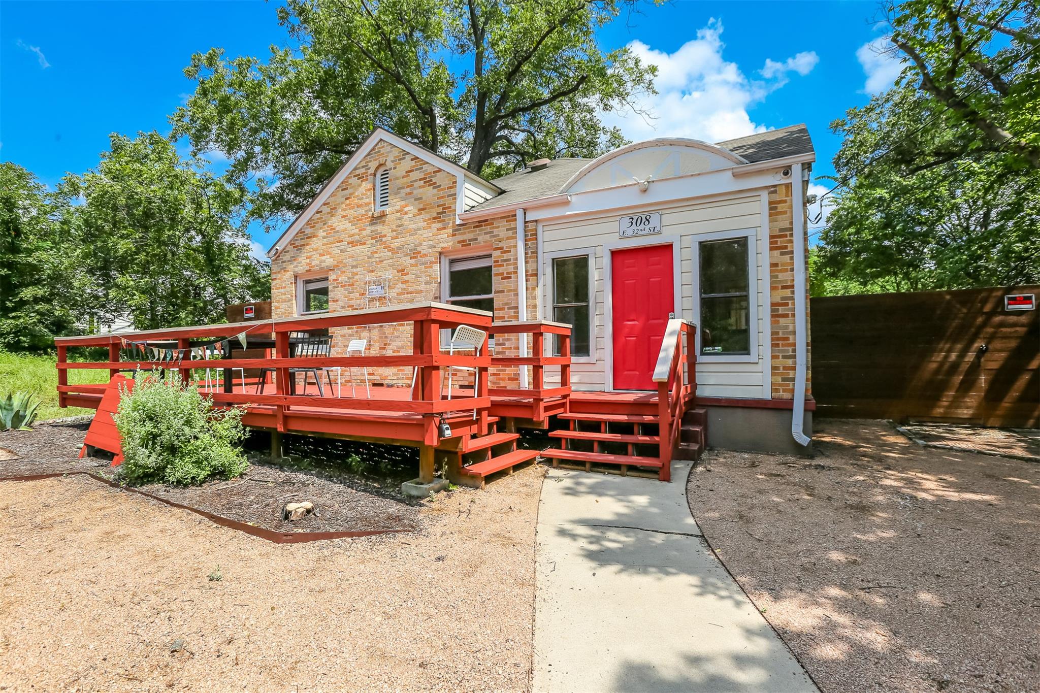 308 E 32nd St #a+b Property Photo 1