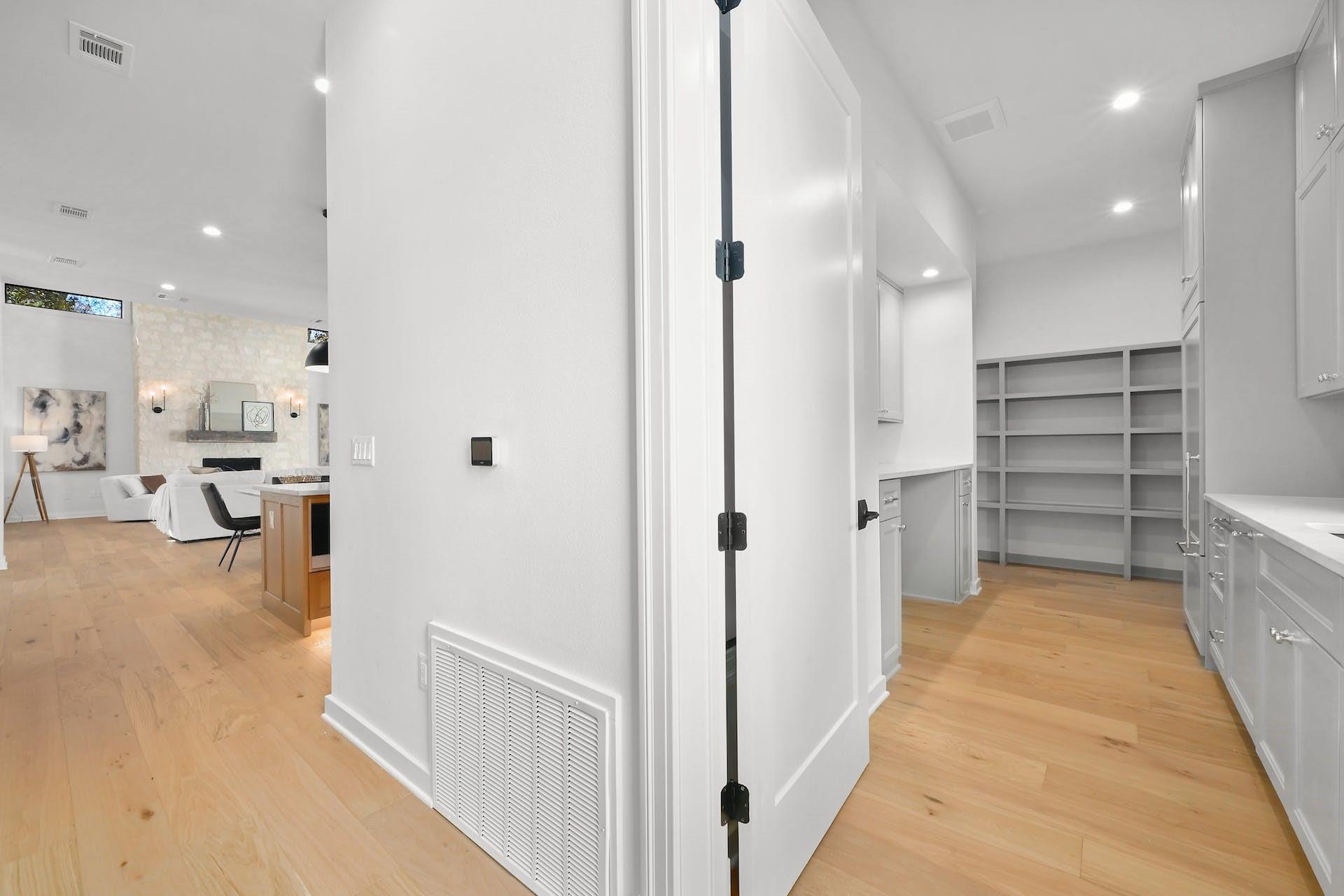 5512 Shoalwood Ave Property Photo 13