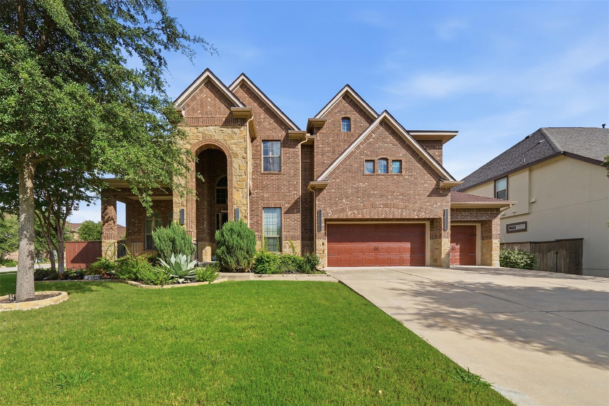 2229 Champions Corner Dr Property Photo 1