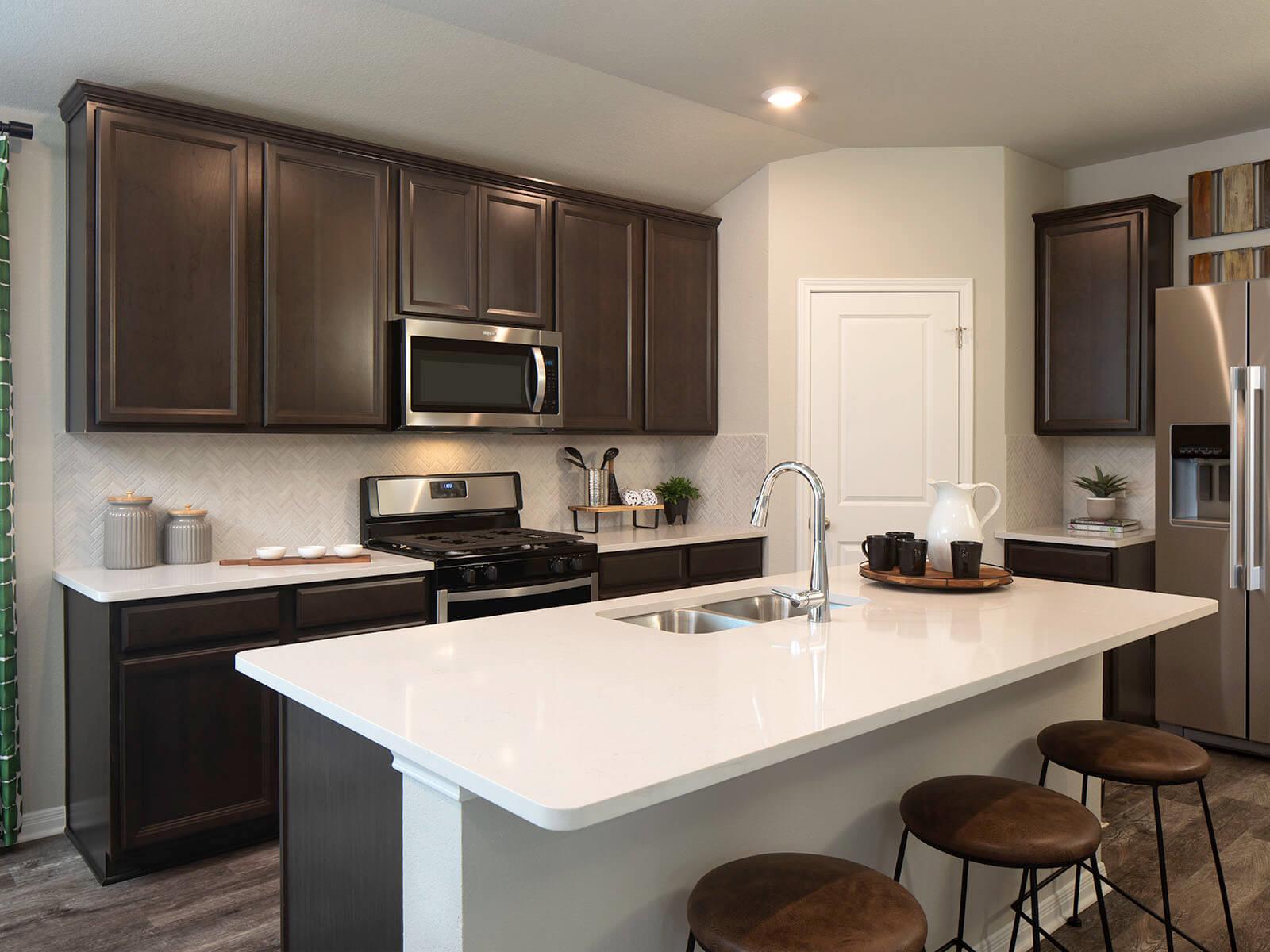 120 Fossil Dr Property Photo 3