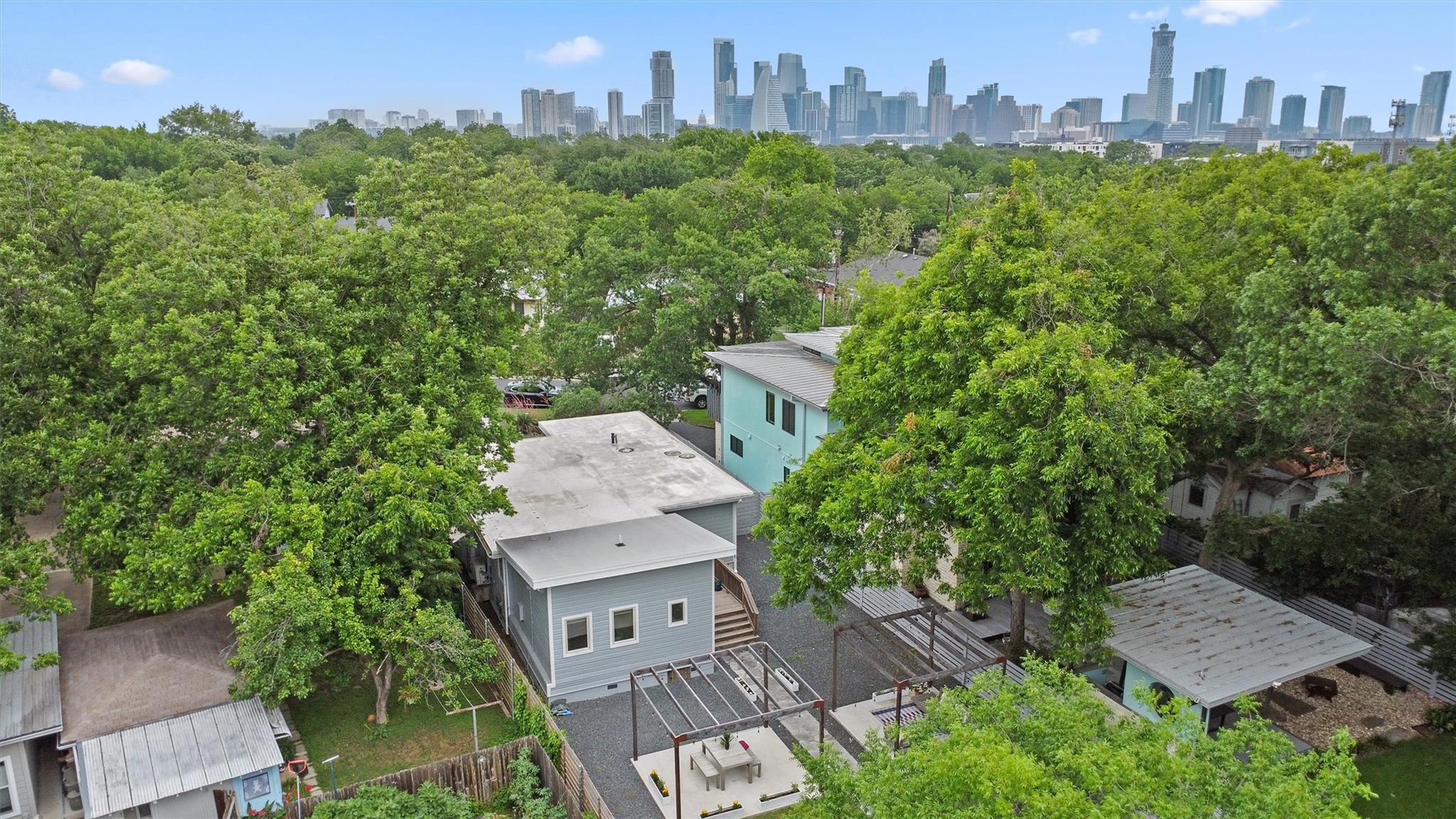 1707 Collier St Property Photo 1