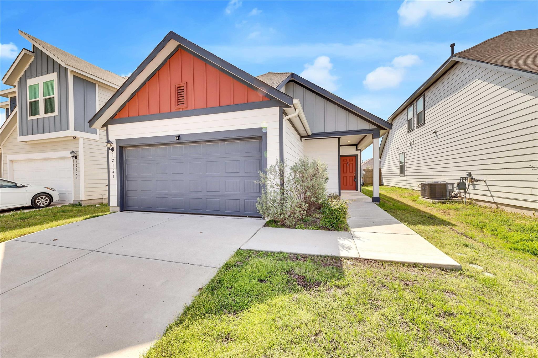 12121 Cimaizon Dr Property Photo 1