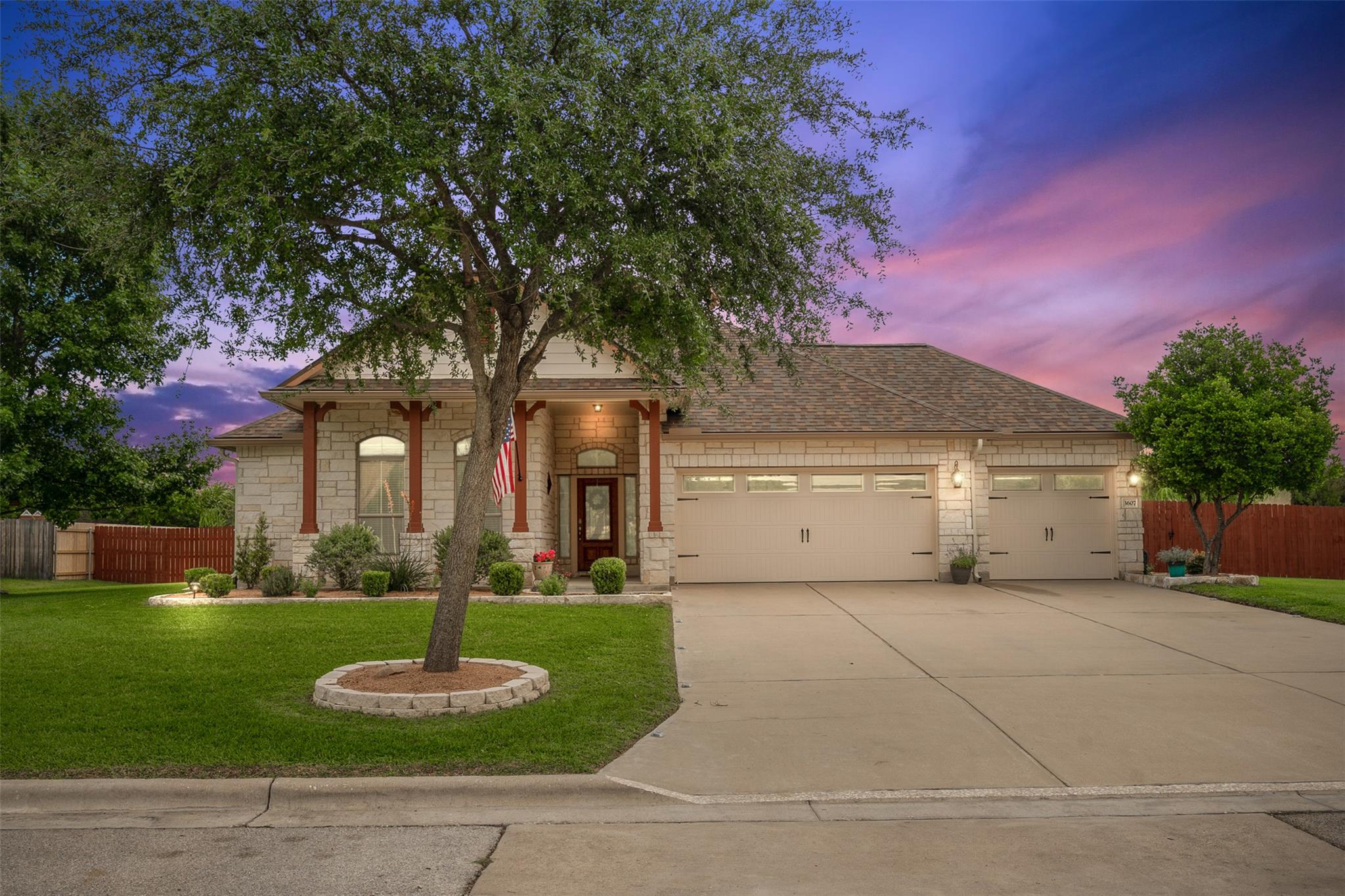 3607 Blanco Dr Property Photo 1