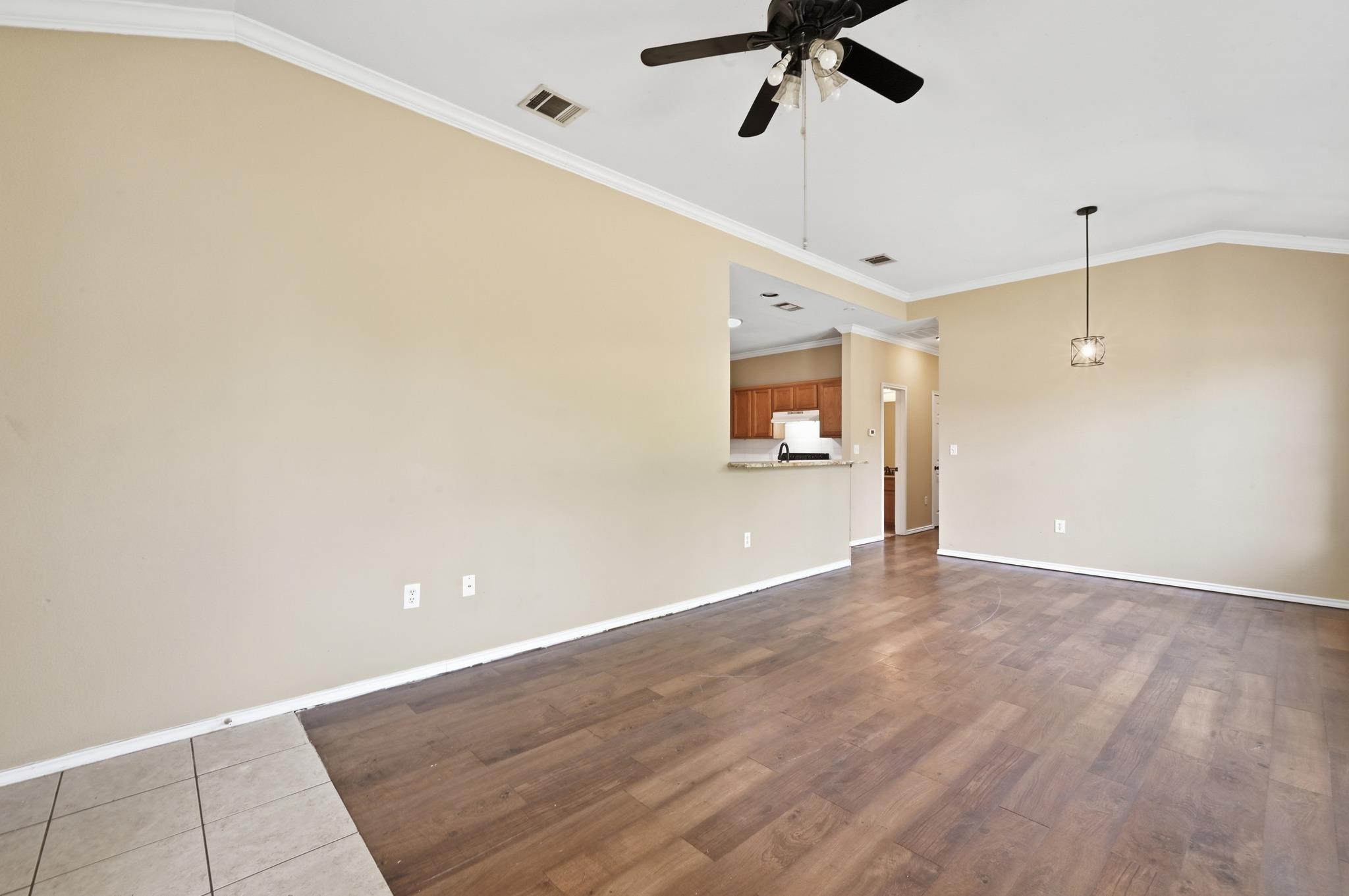 3008 Aftonshire Way Property Photo 5