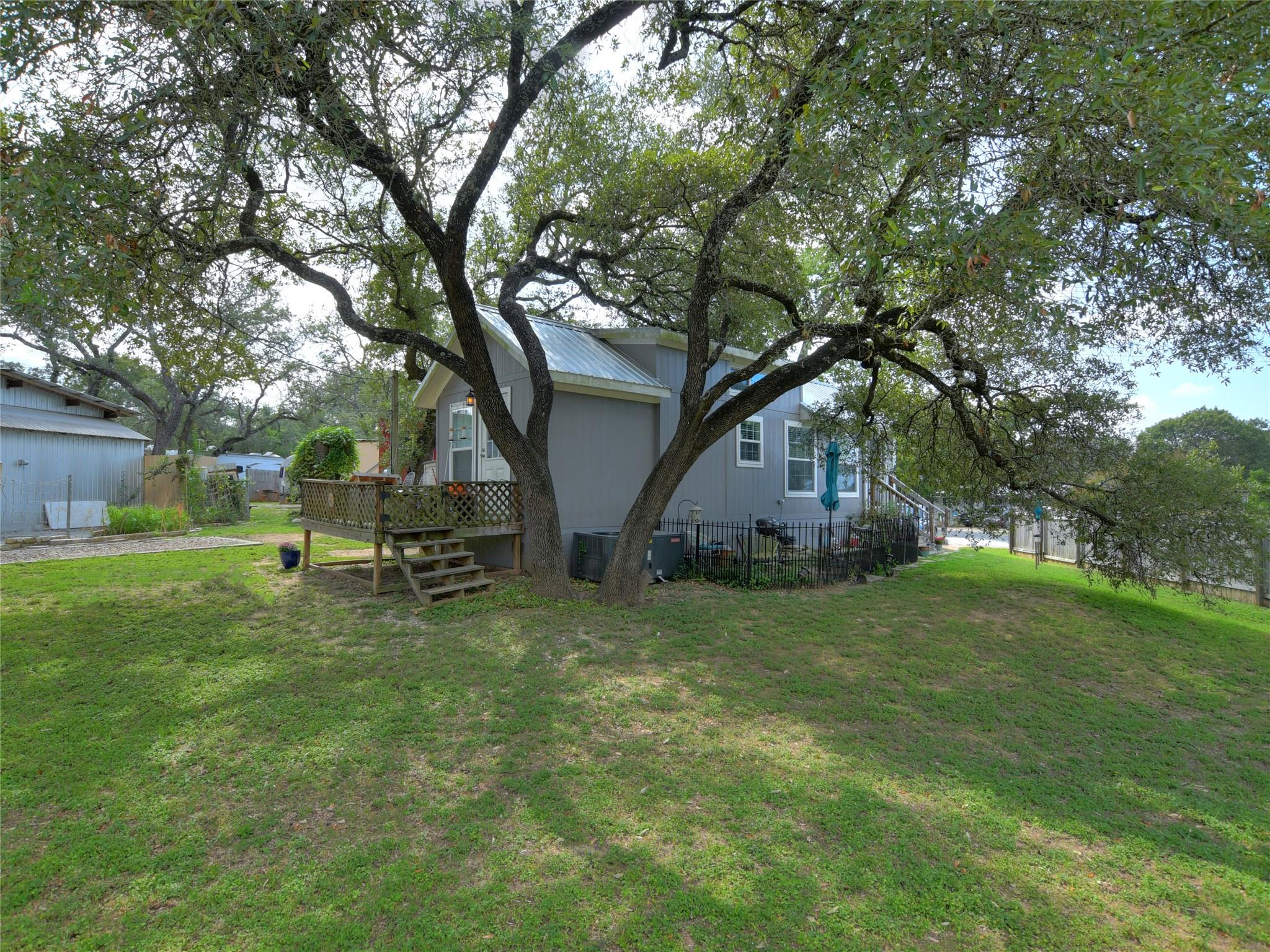 1703 Lancer Ln Property Photo 14
