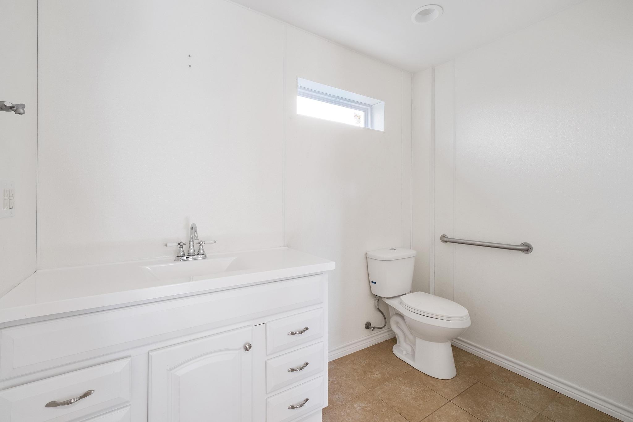 121 Scott St Property Photo 27