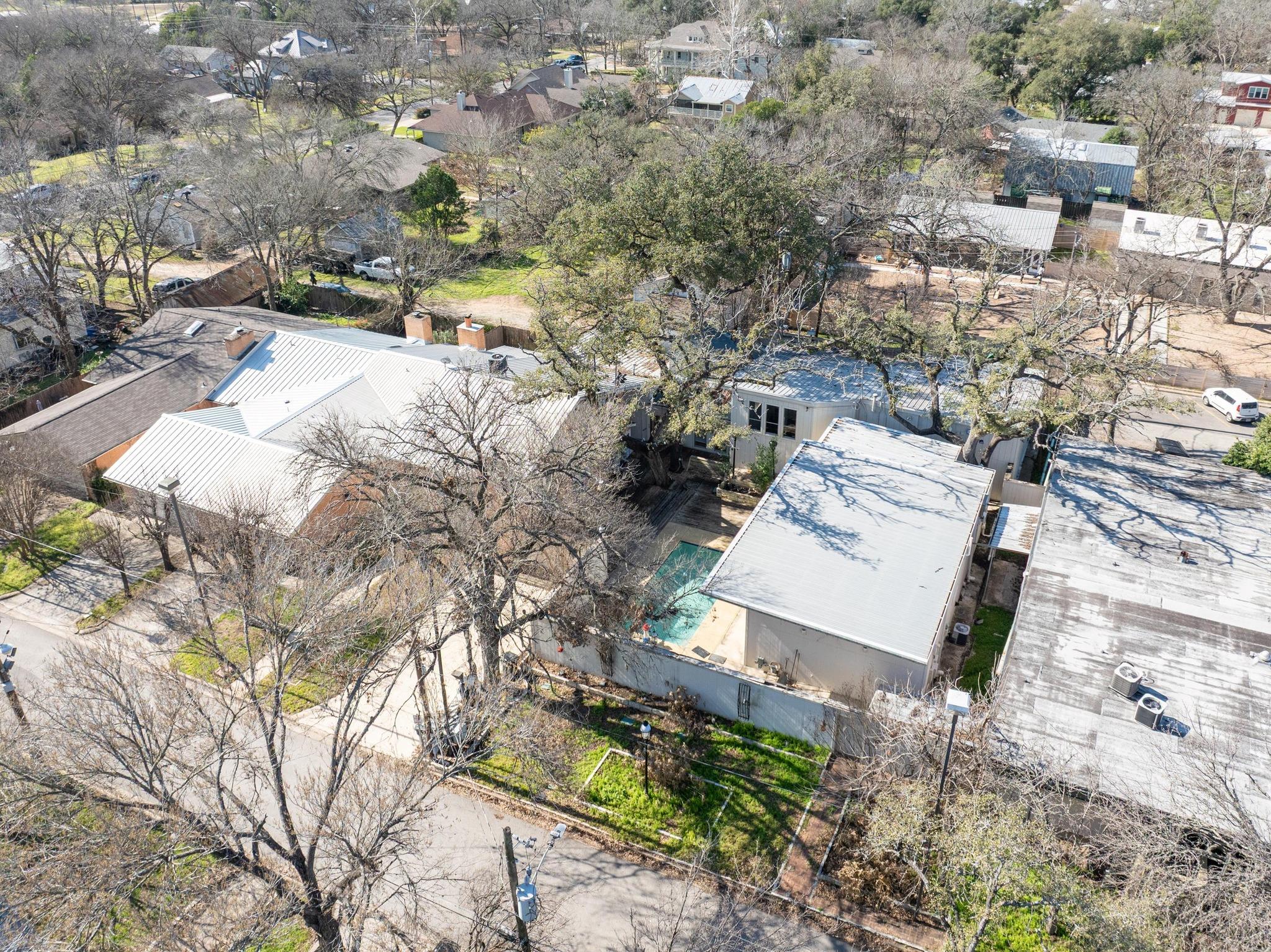 121 Scott St Property Photo 35