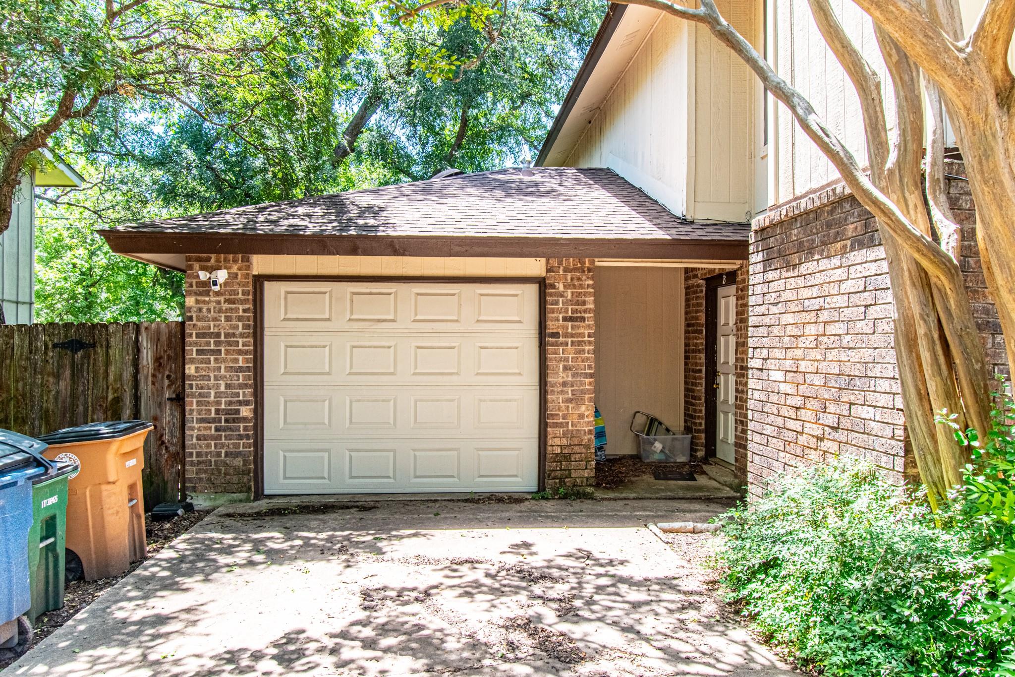 8517 Fathom Cir #b Property Photo 5