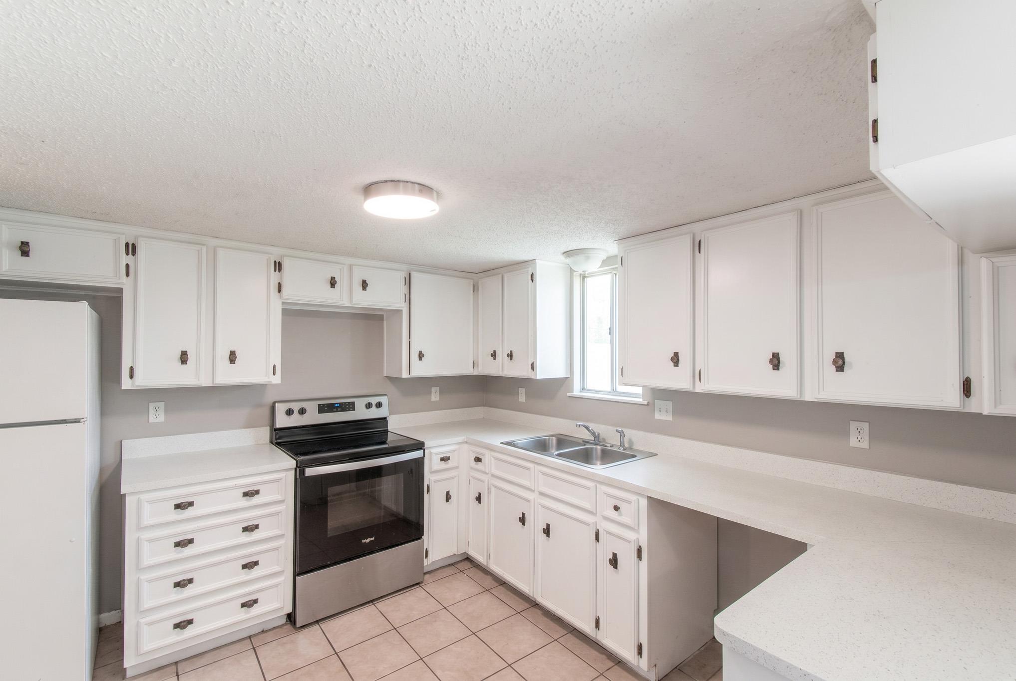 8517 Fathom Cir #b Property Photo 6