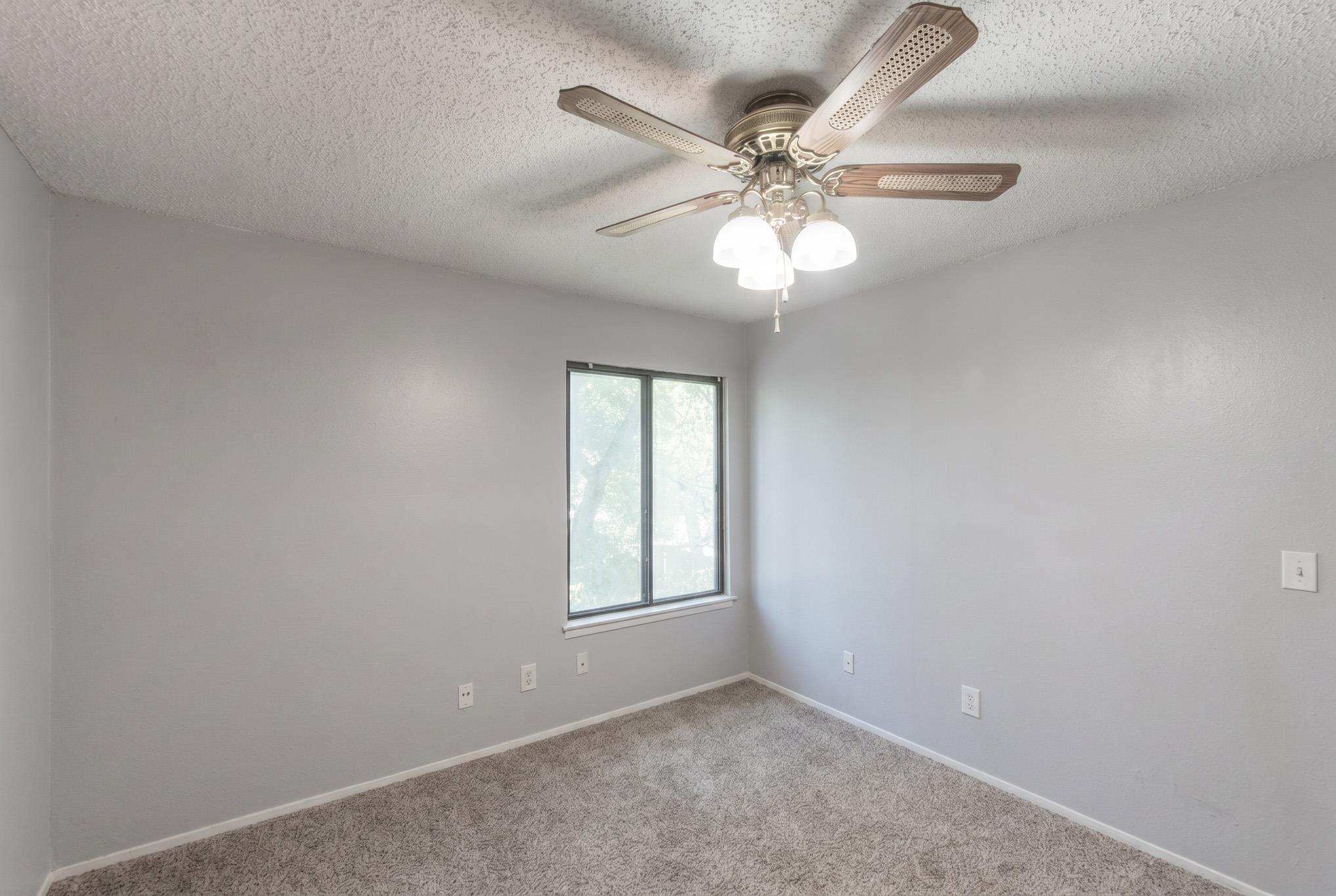 8517 Fathom Cir #b Property Photo 9