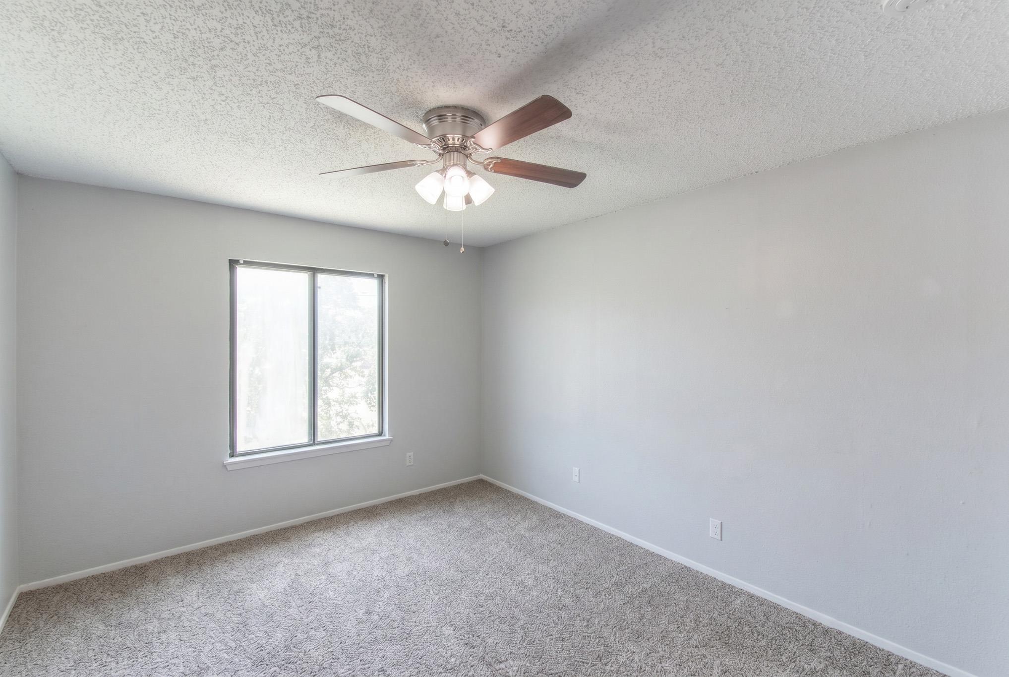 8517 Fathom Cir #b Property Photo 12