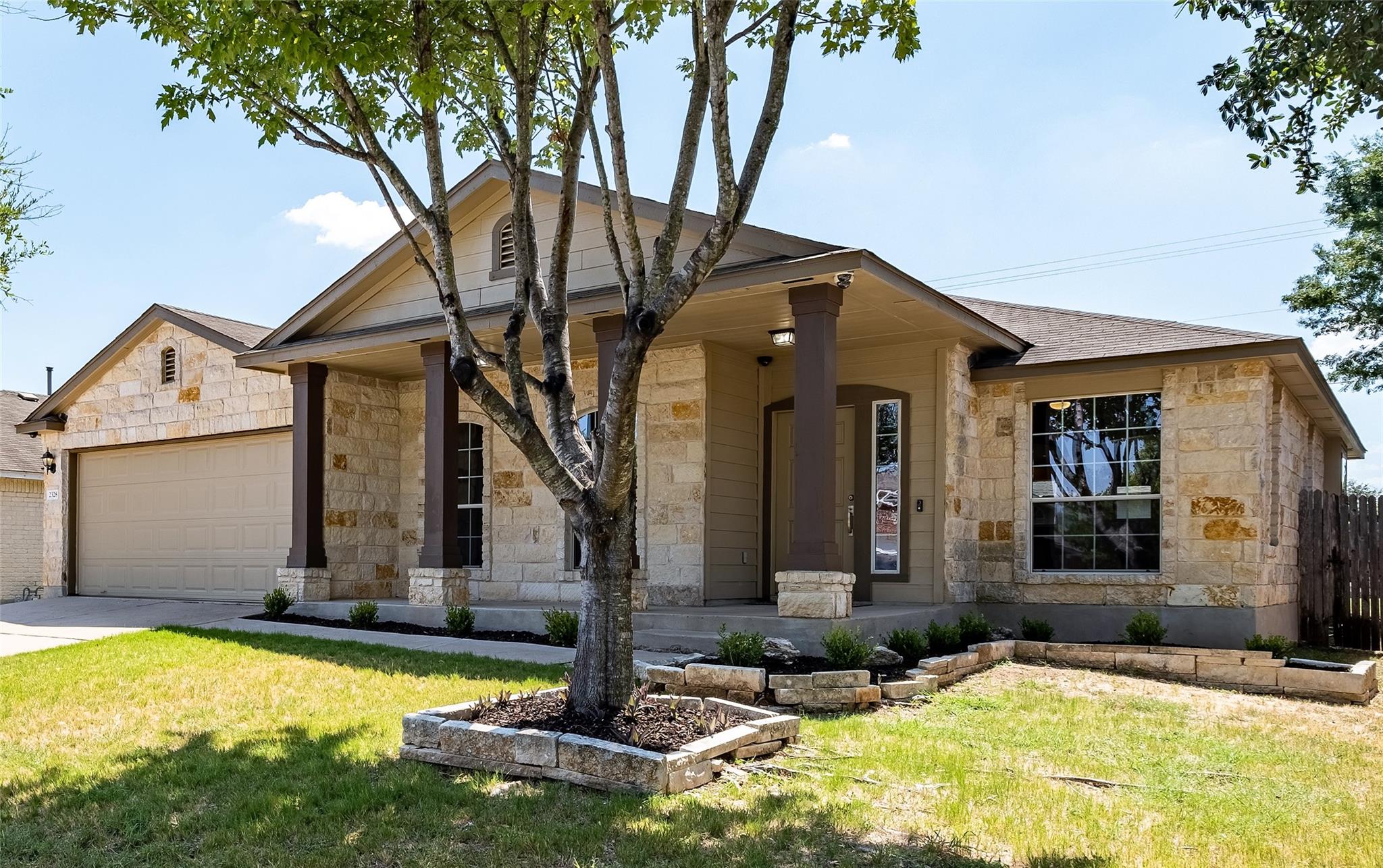 2328 Pearson Way Property Photo 2