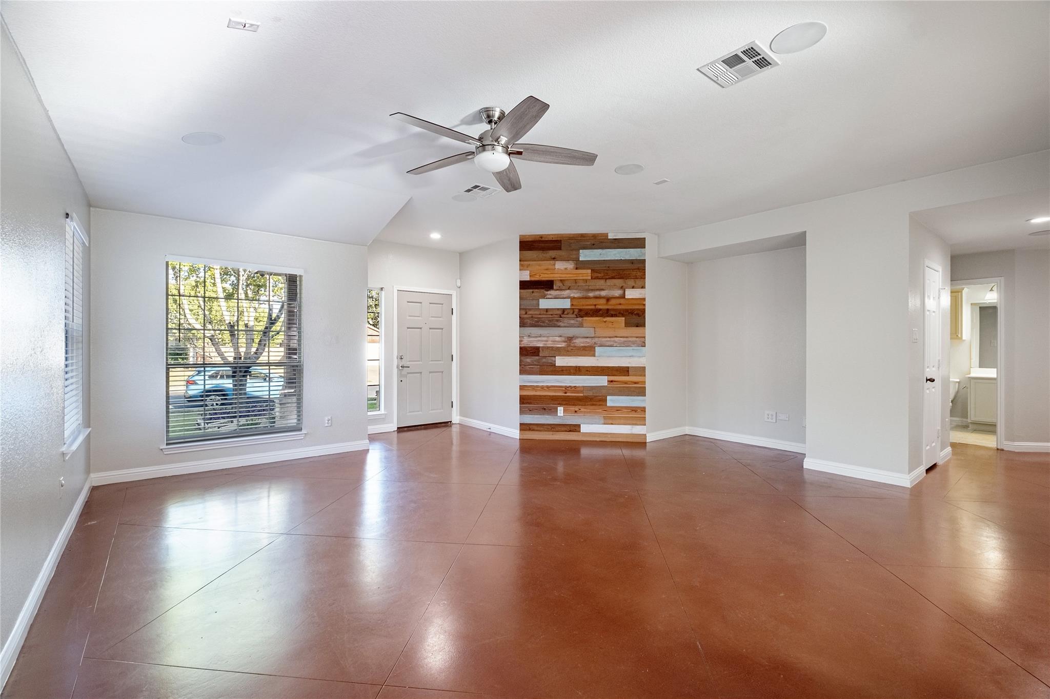 2328 Pearson Way Property Photo 3