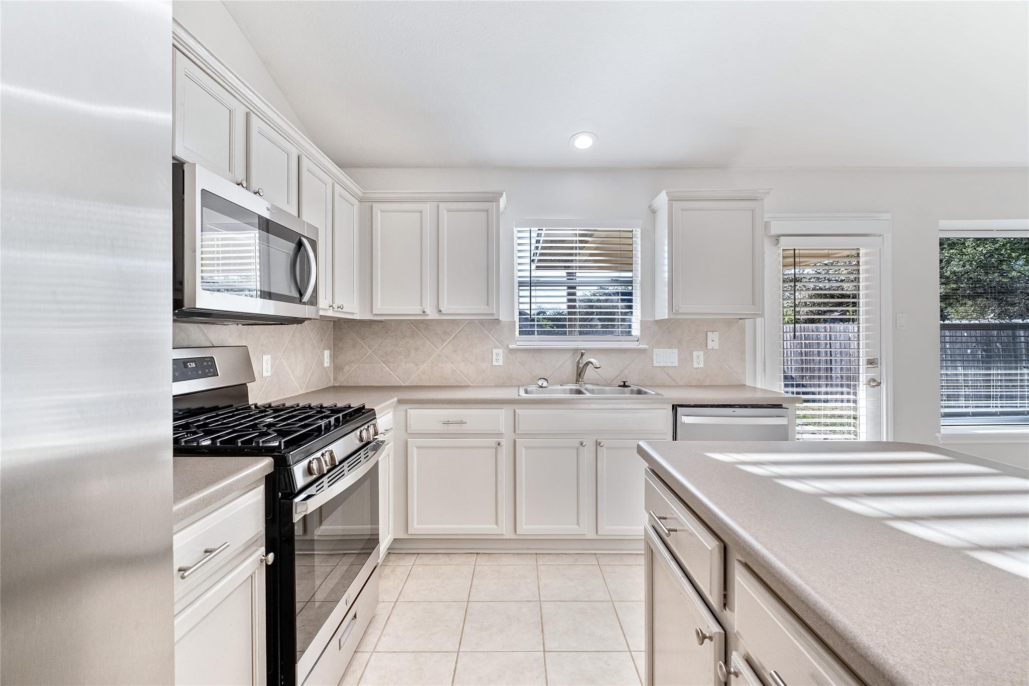 2328 Pearson Way Property Photo 4