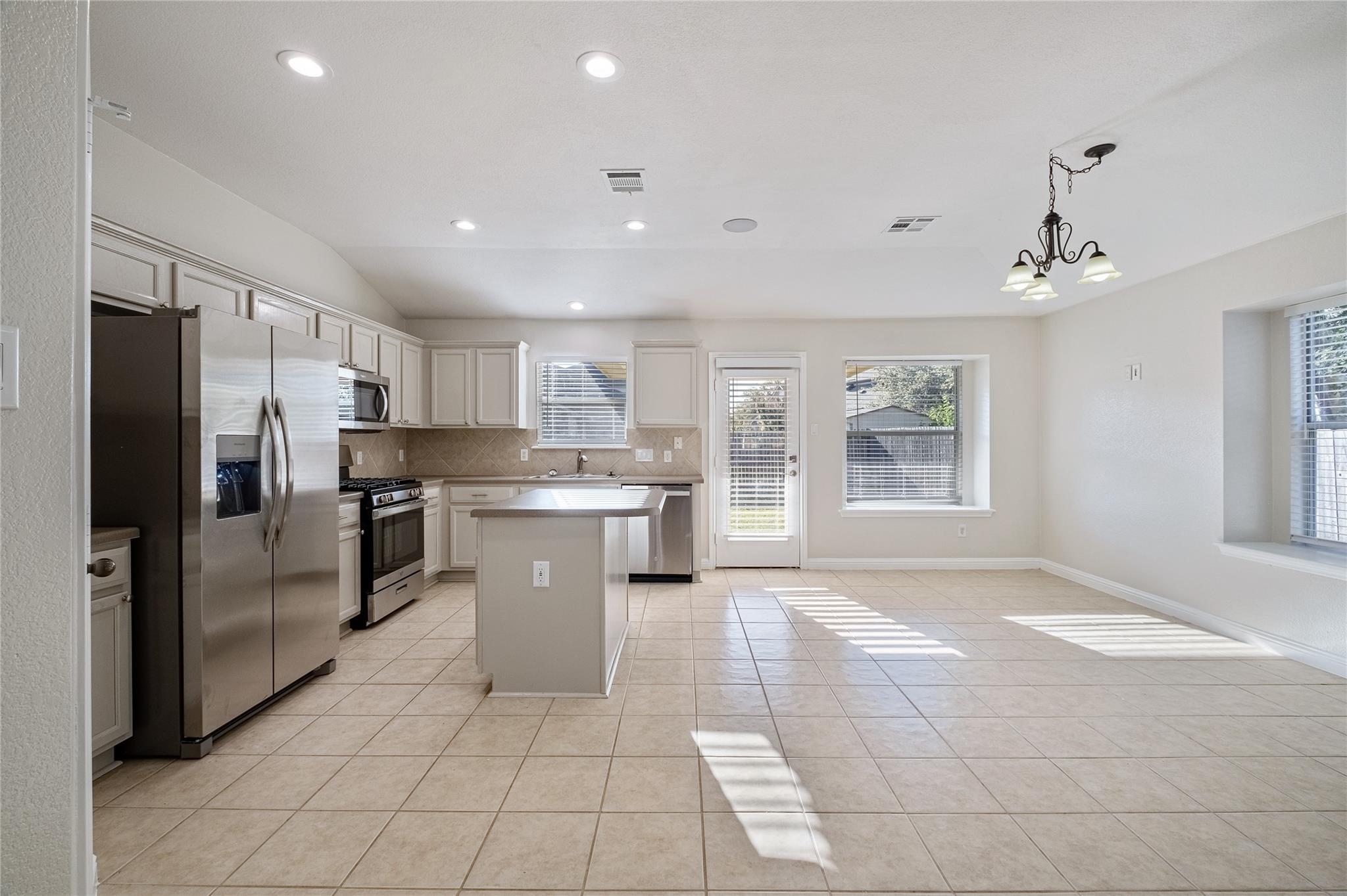 2328 Pearson Way Property Photo 34