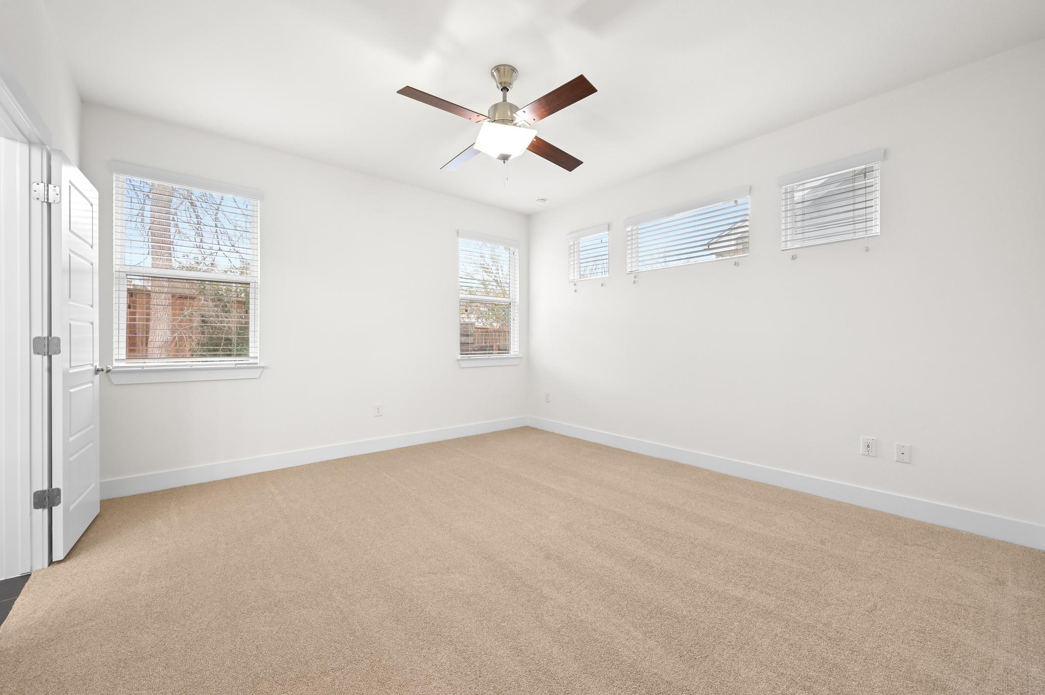 2204 Theseus Pass Property Photo 15