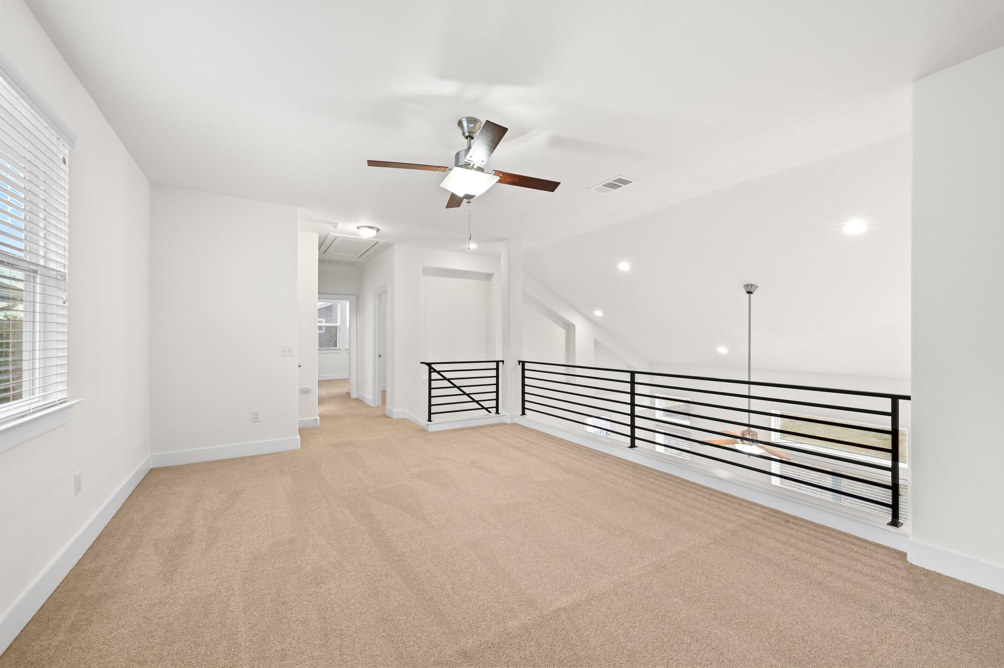 2204 Theseus Pass Property Photo 23