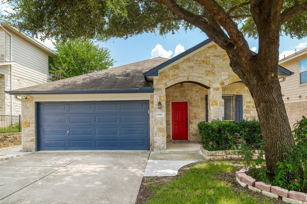 1819 Melissa Oaks Ln Property Photo 1