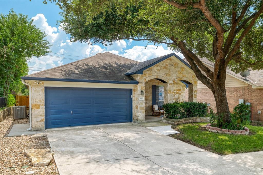 1819 Melissa Oaks Ln Property Photo 2