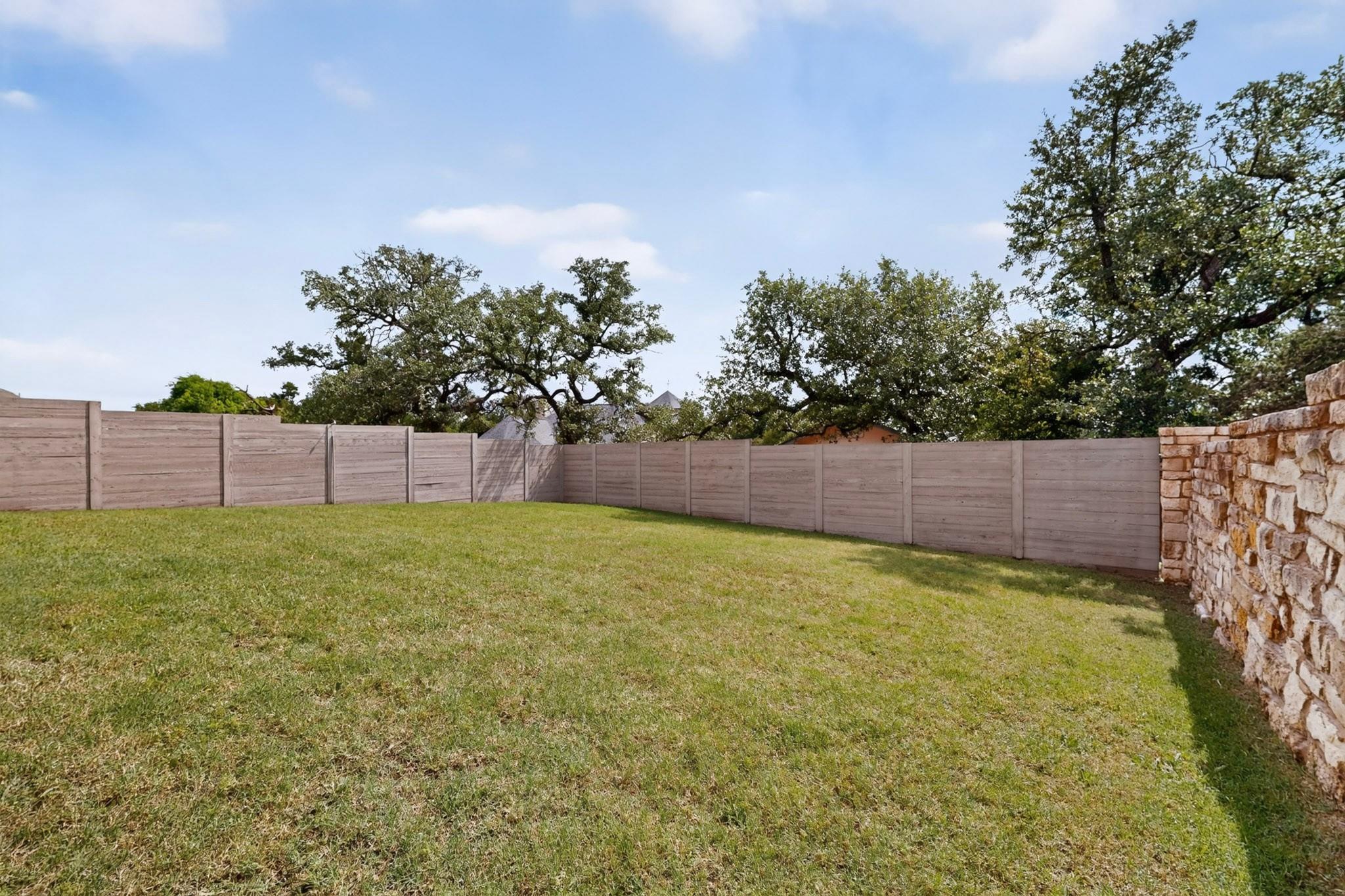 941 Legends Ln Property Photo 26