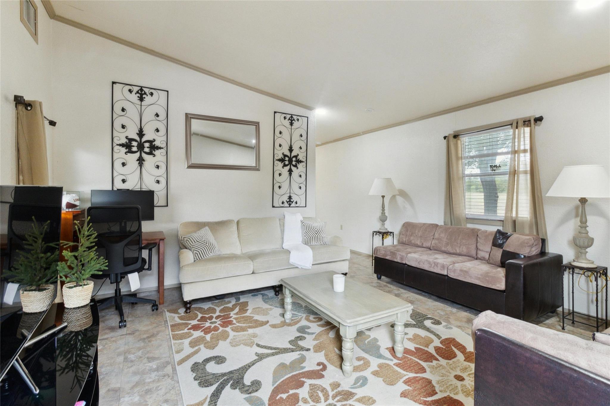 8106 Wolf Ln Property Photo 24