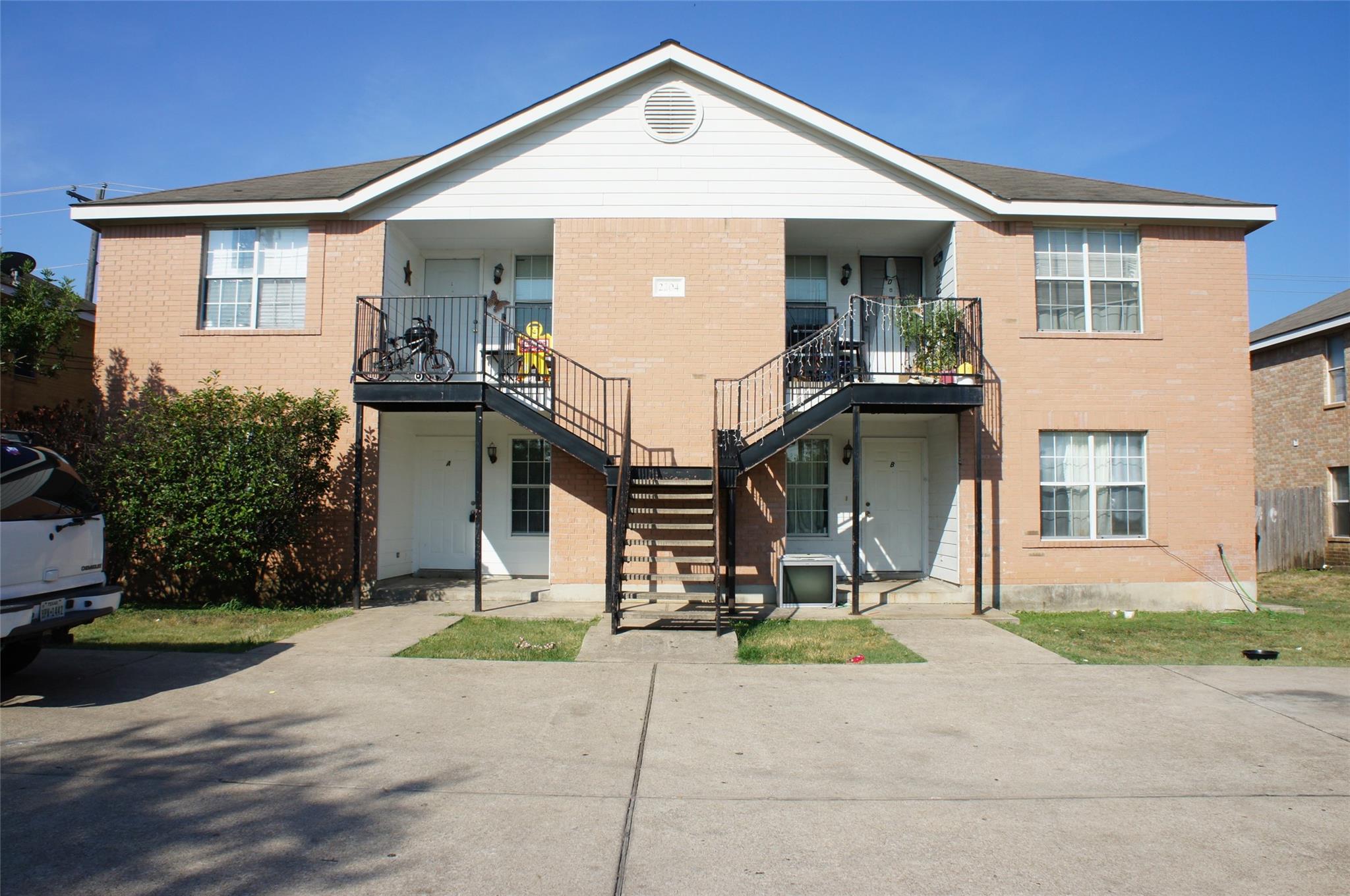 2204 Katy Ln #B Property Photo 1