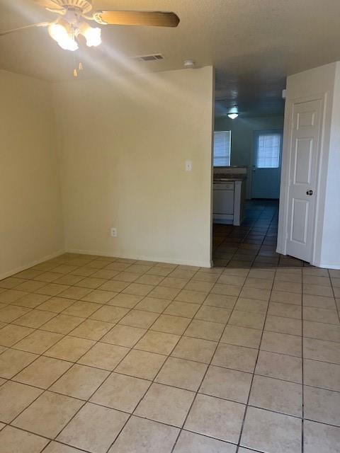 2204 Katy Ln #b Property Photo 2