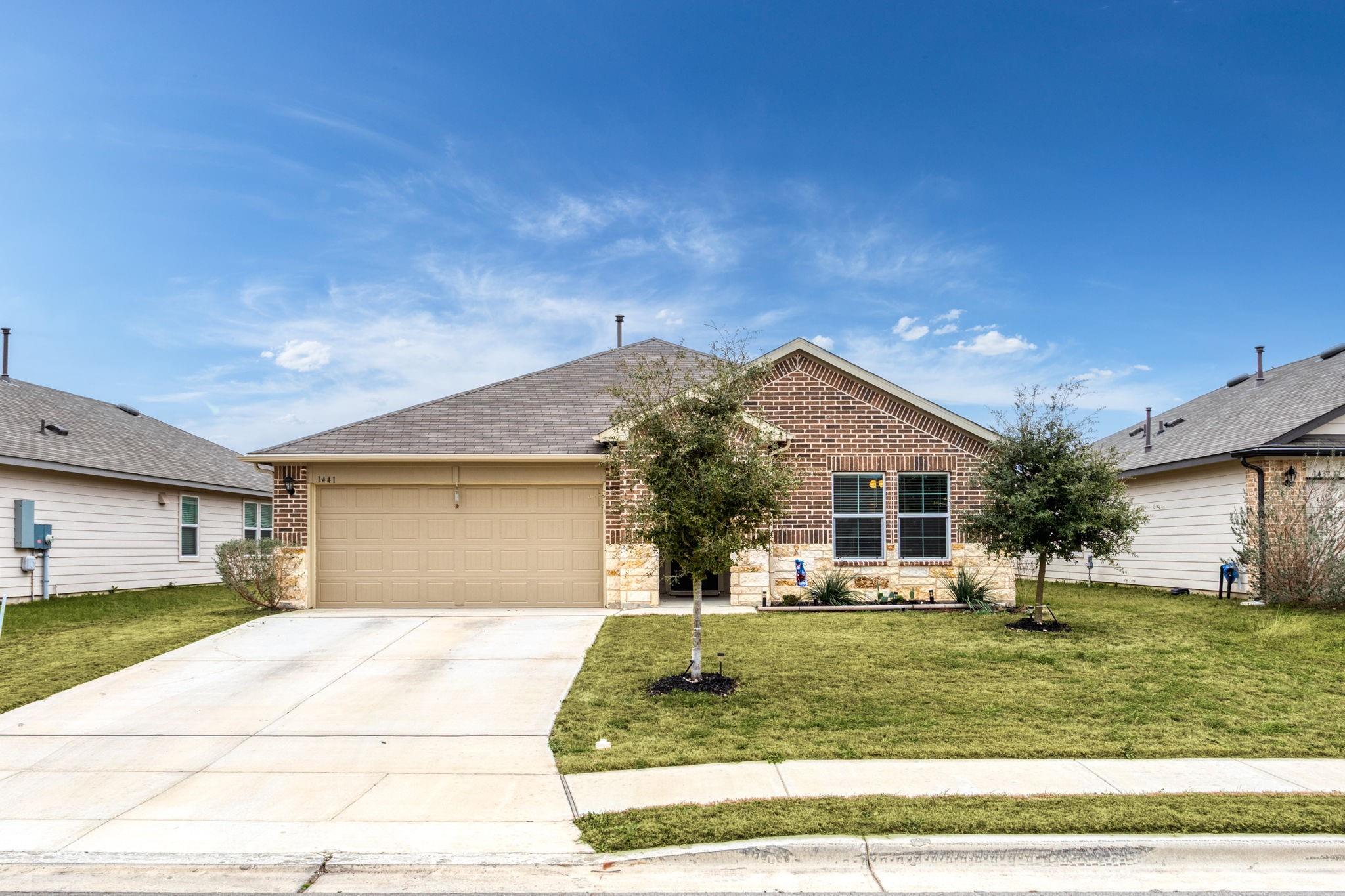 1441 Parkwood Property Photo