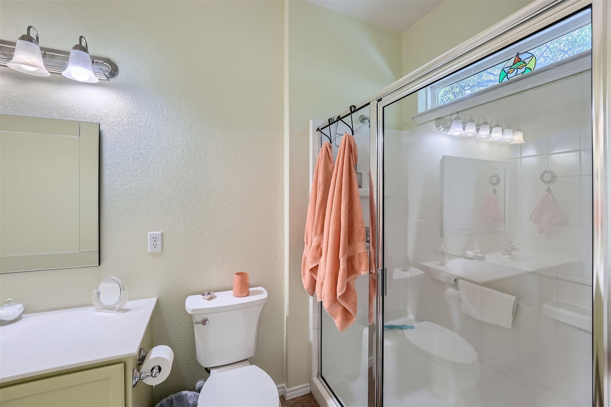 103 Essex Ln Property Photo 12