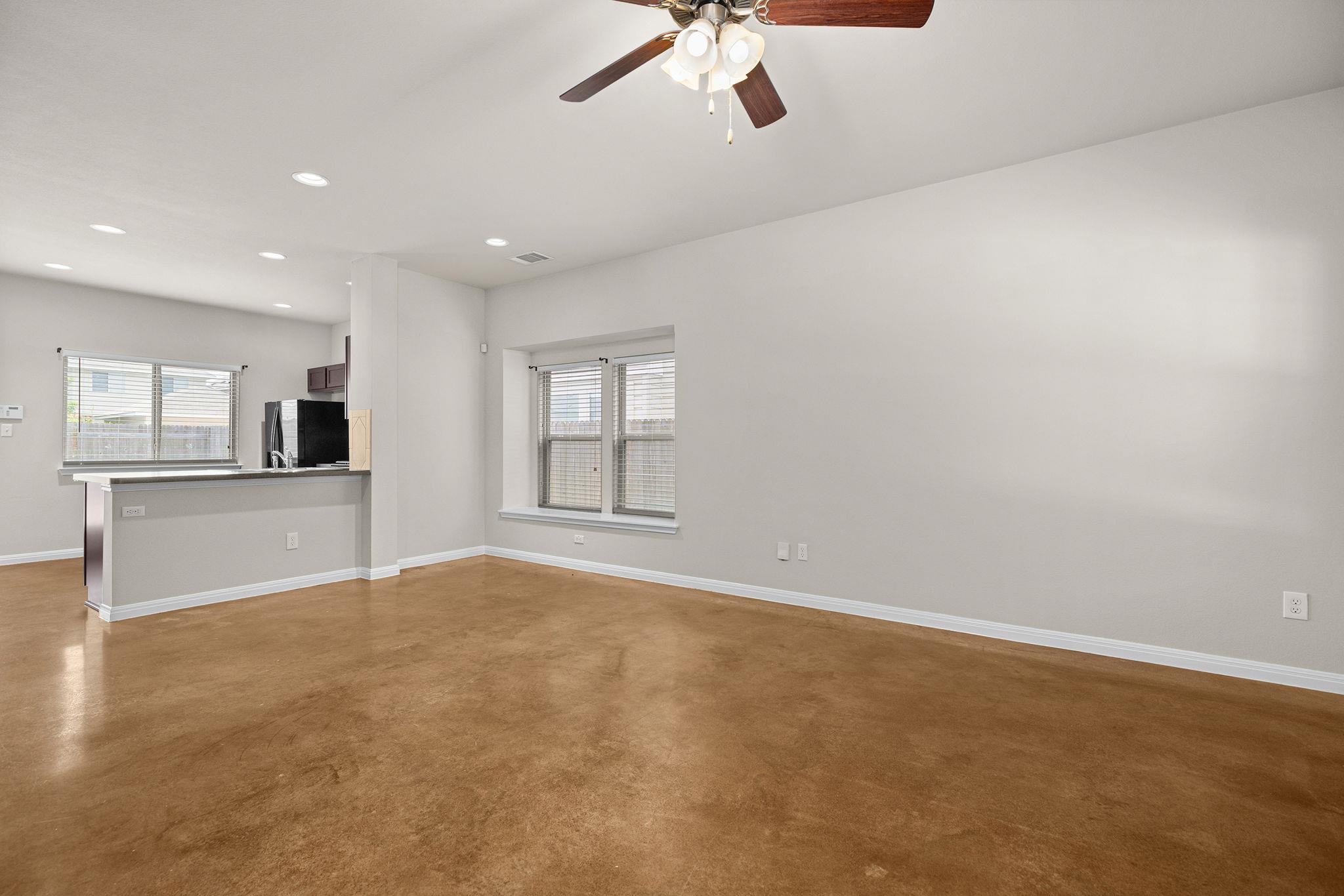 4607 Graceful Ln Property Photo 6