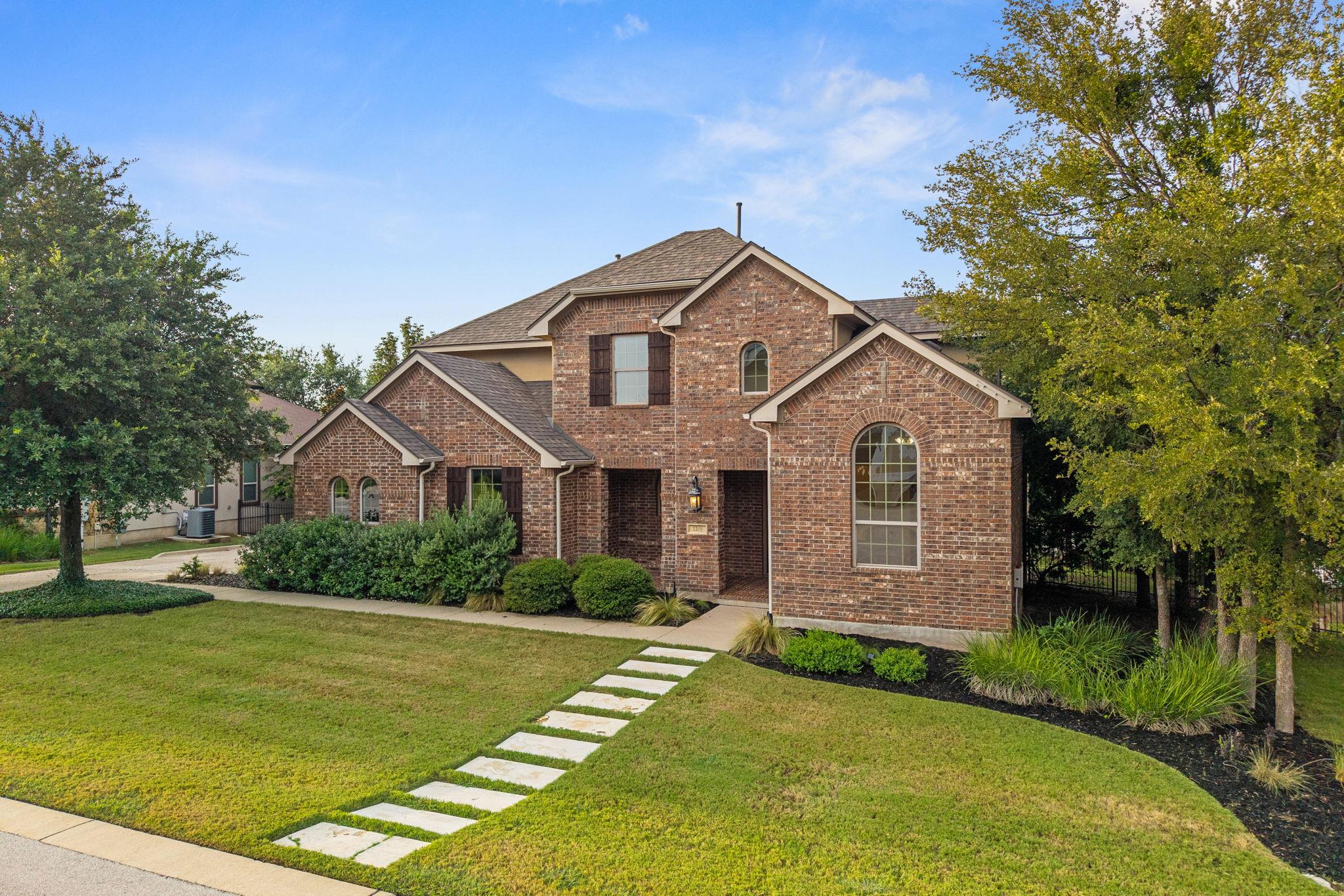 2201 Quarry Loop Property Photo 2