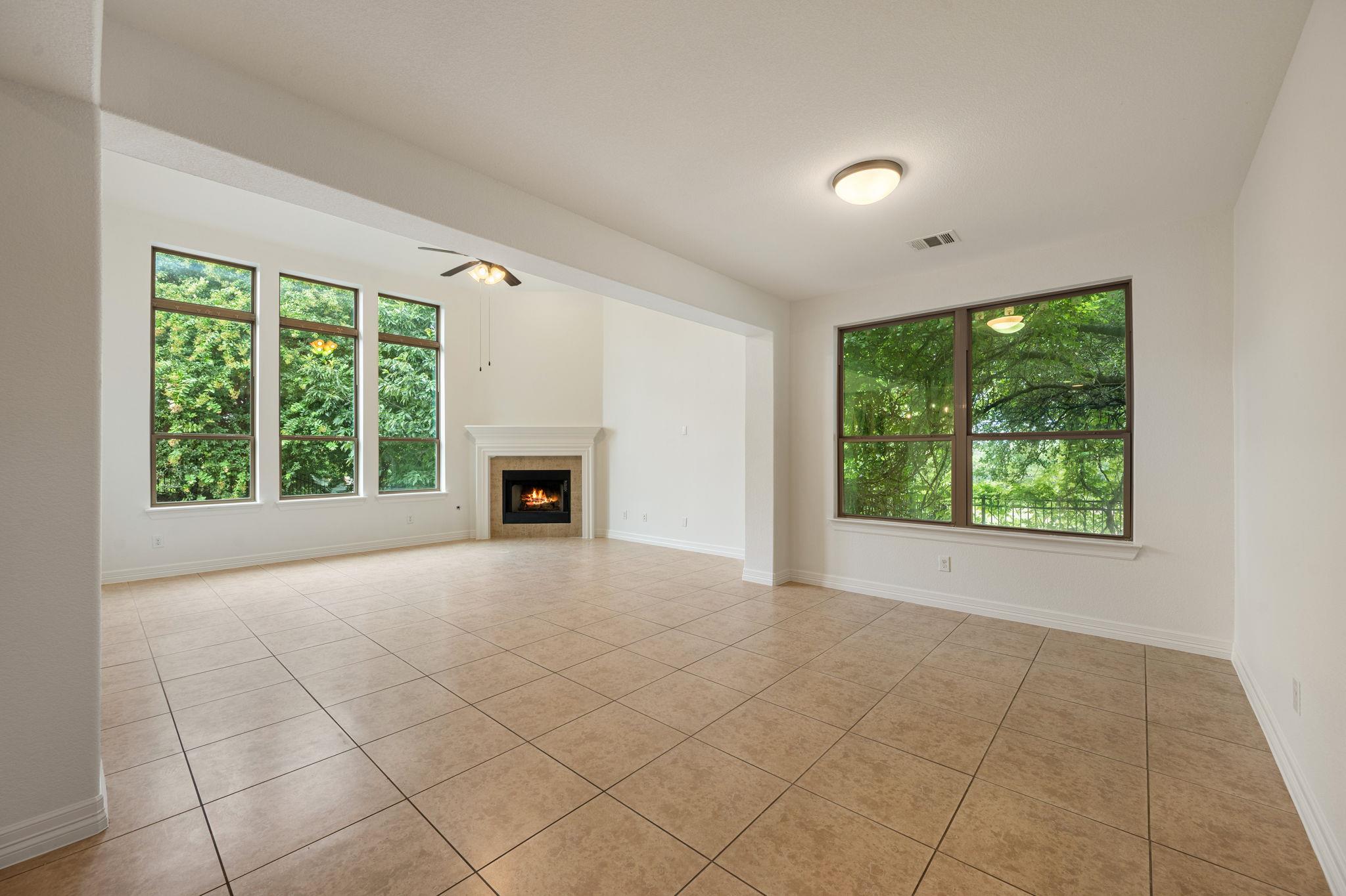 2201 Quarry Loop Property Photo 5