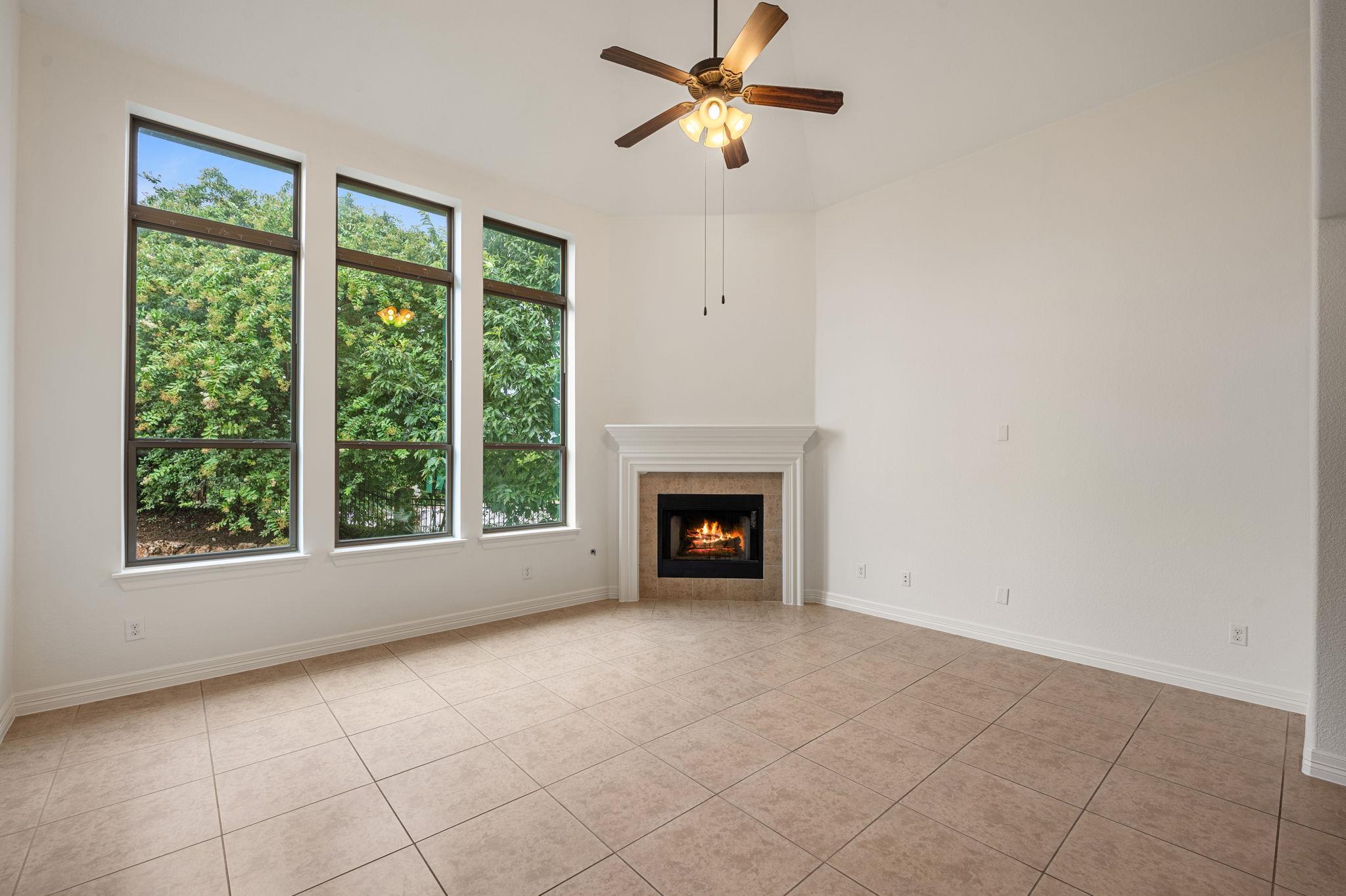 2201 Quarry Loop Property Photo 6