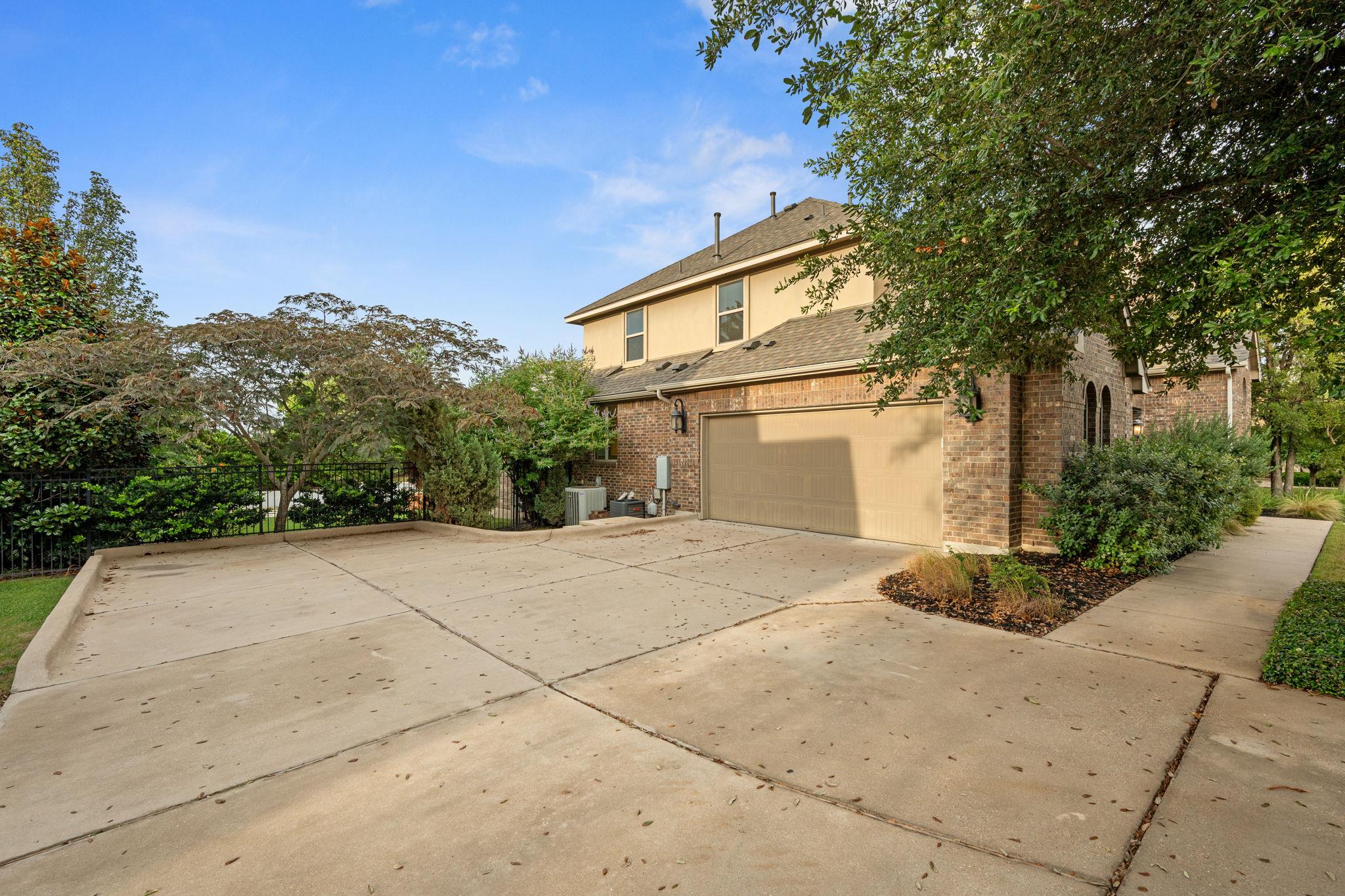 2201 Quarry Loop Property Photo 37