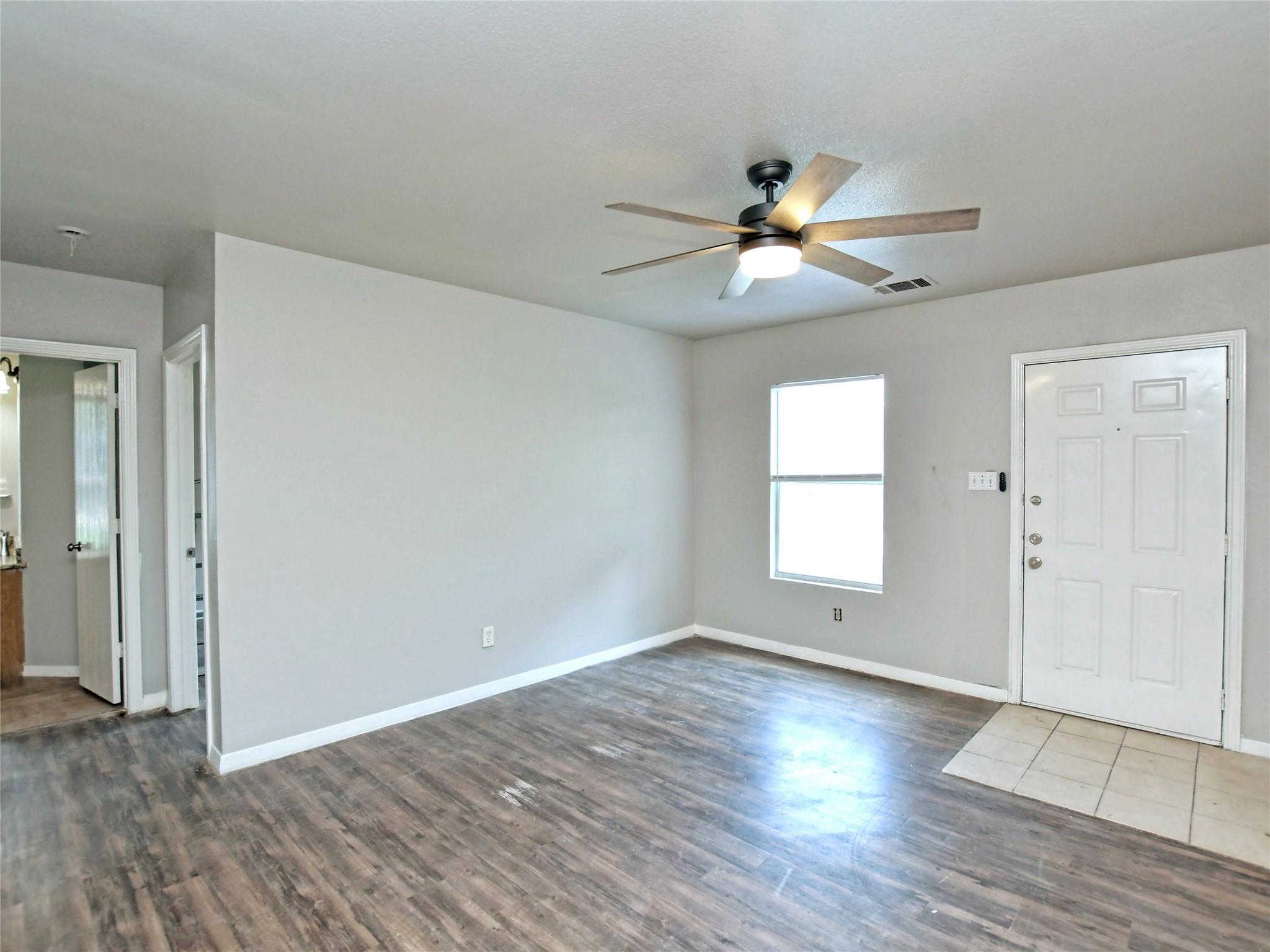 6121 Ponca St #a Property Photo 2