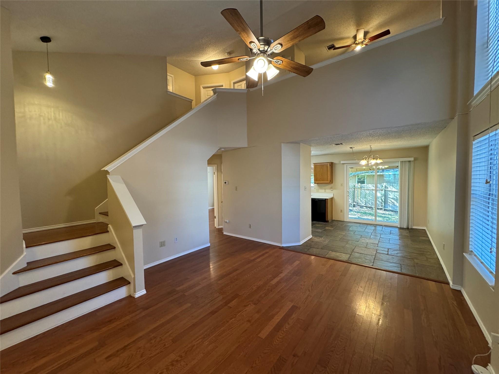 713 Patchway Ln Property Photo 5