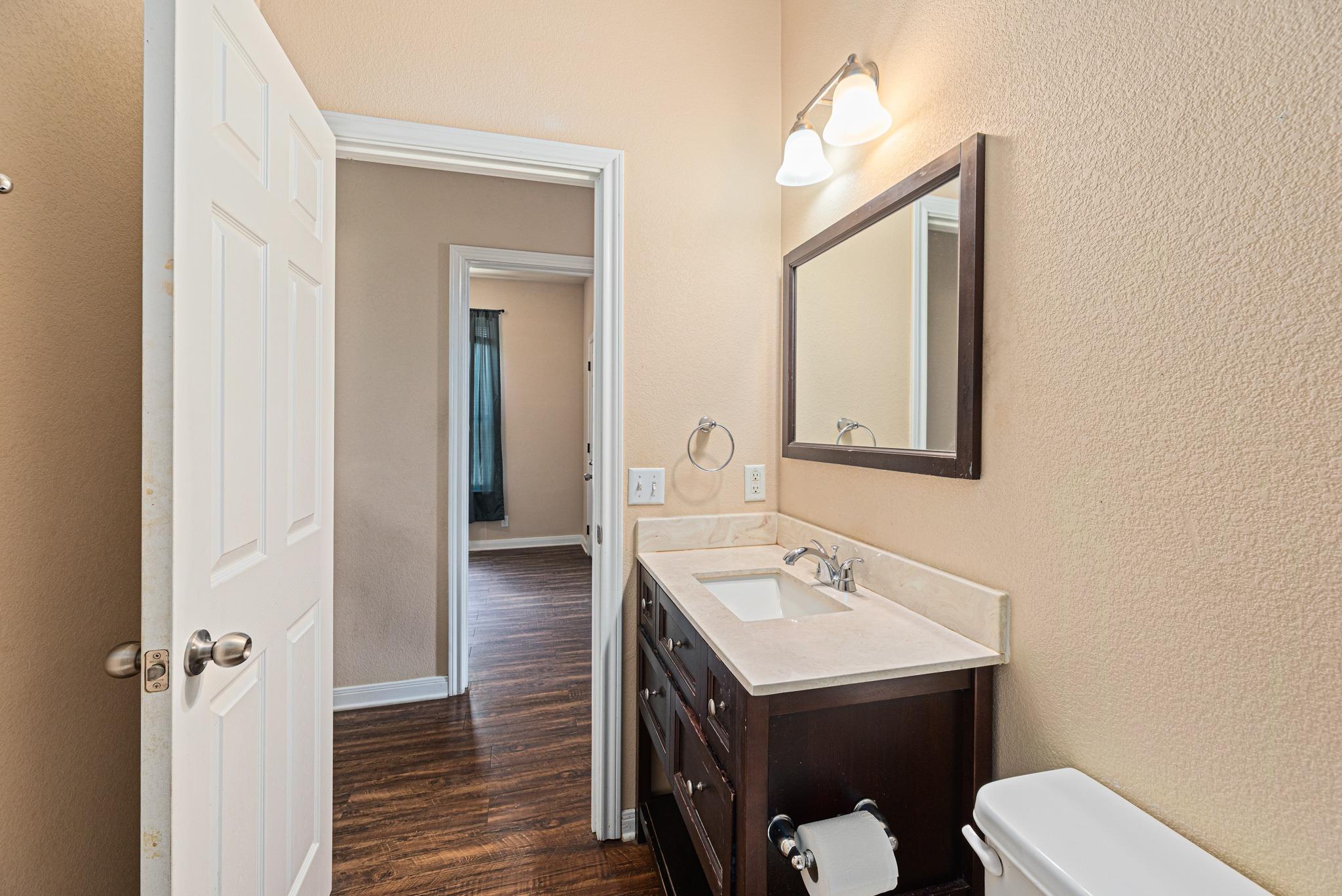 1375 Main St Property Photo 25